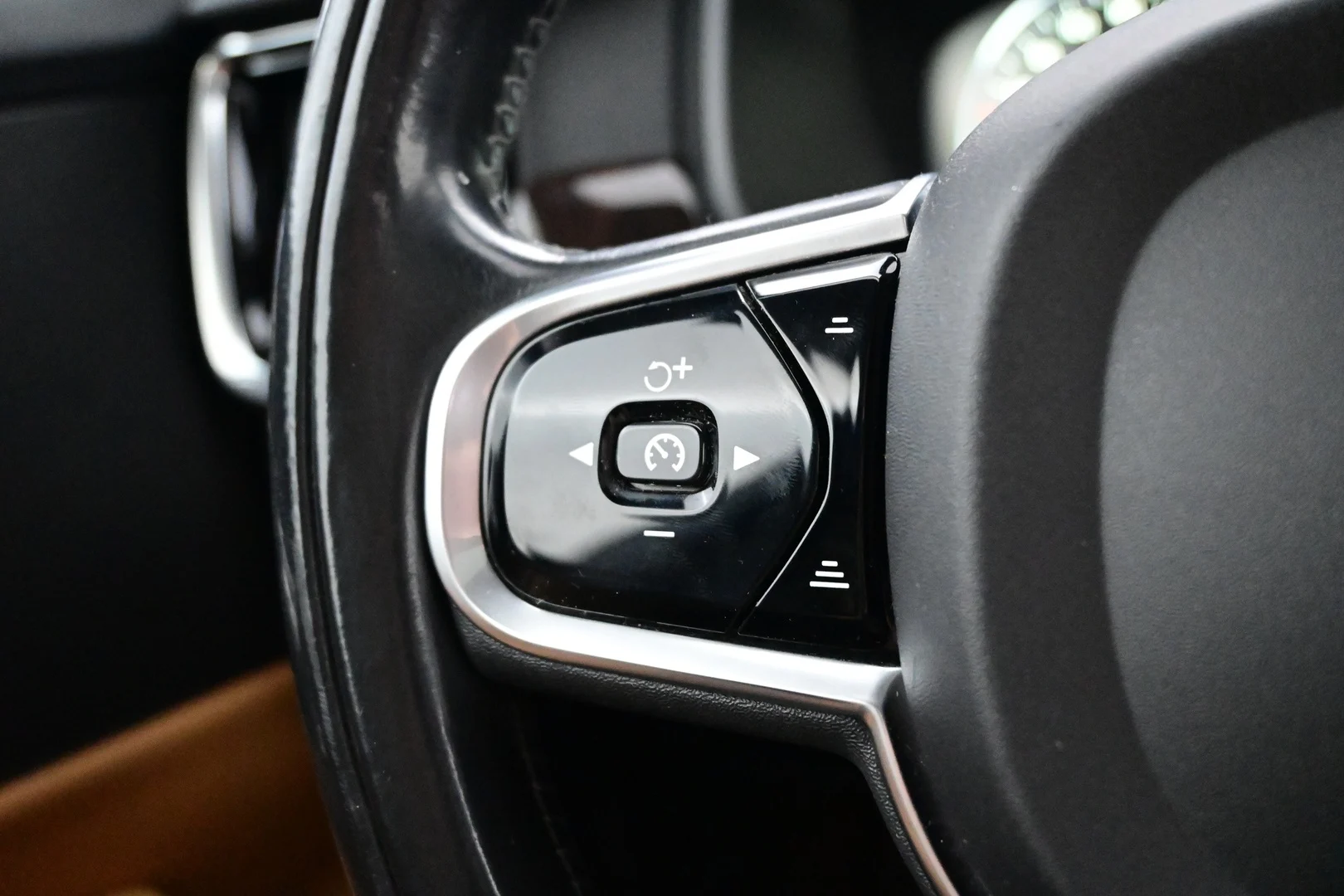 Car Image - 45VTkFb6jLwHM0J3XCWz4V