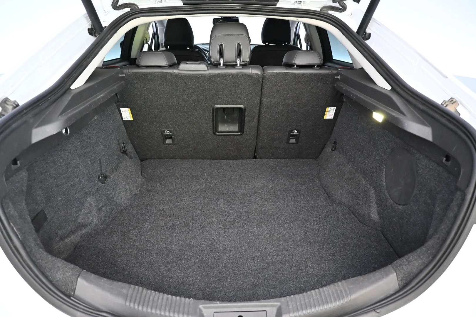 Car Image - 5UVAUqT11FlILuc0FyBgv0