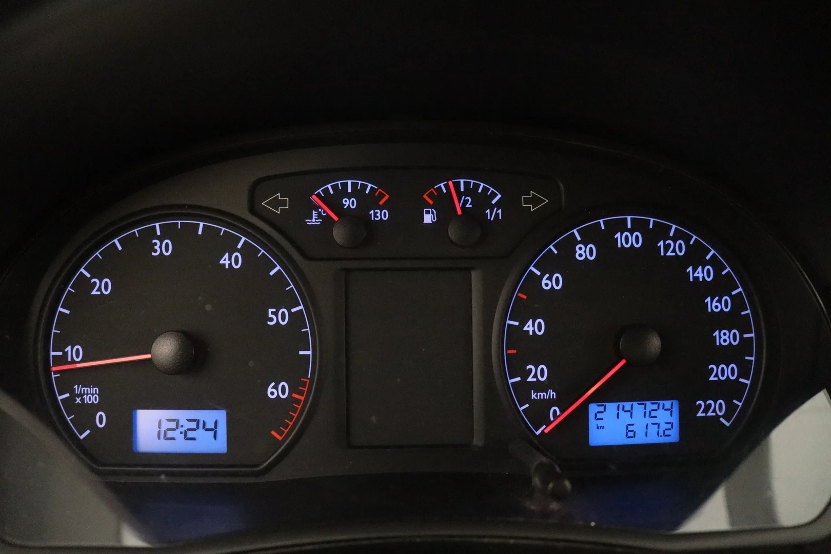 Car Image - 328Bngy3kVHHAU459UFBZW