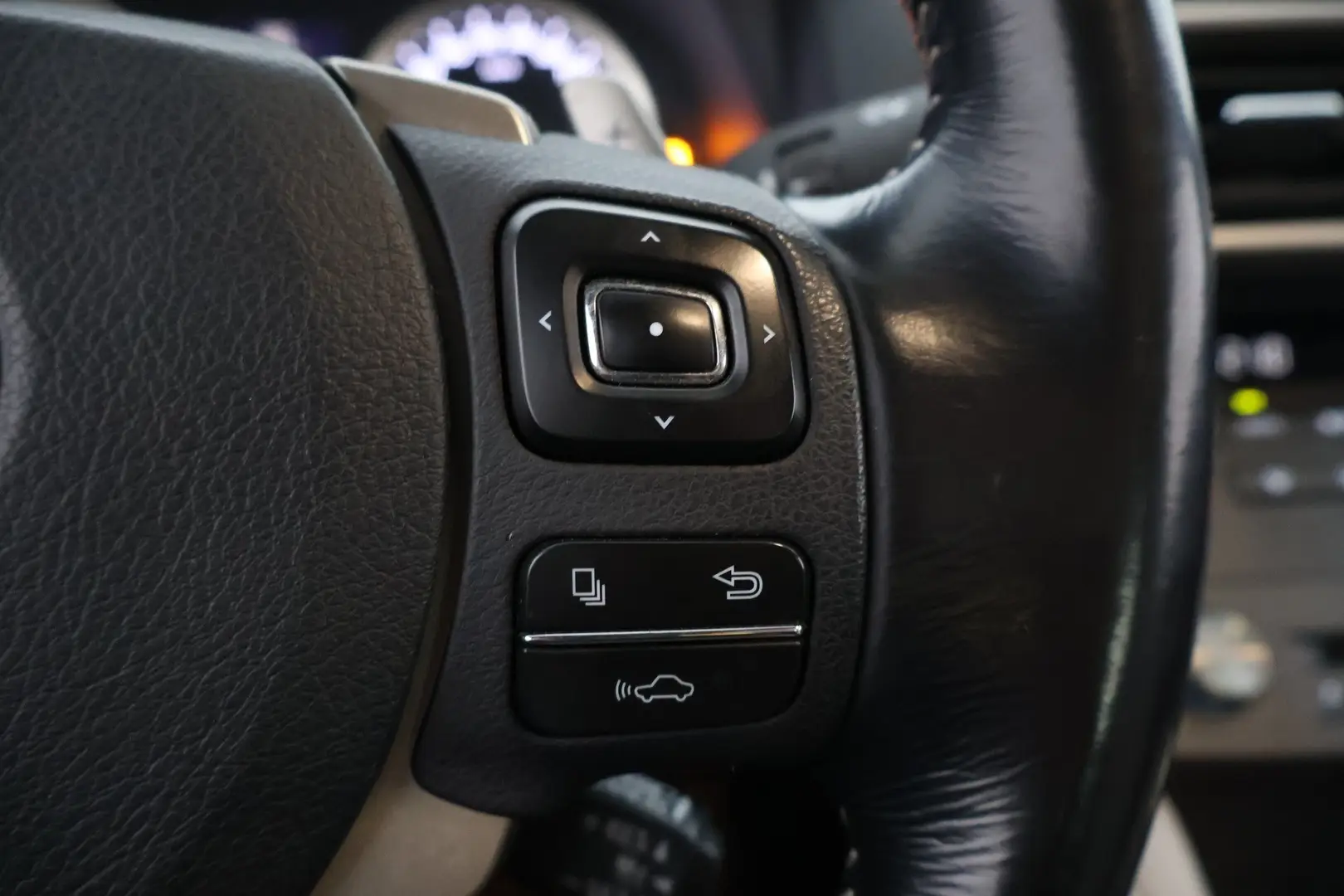 Car Image - 3djBWSpEVwTixKvz6j4dFS
