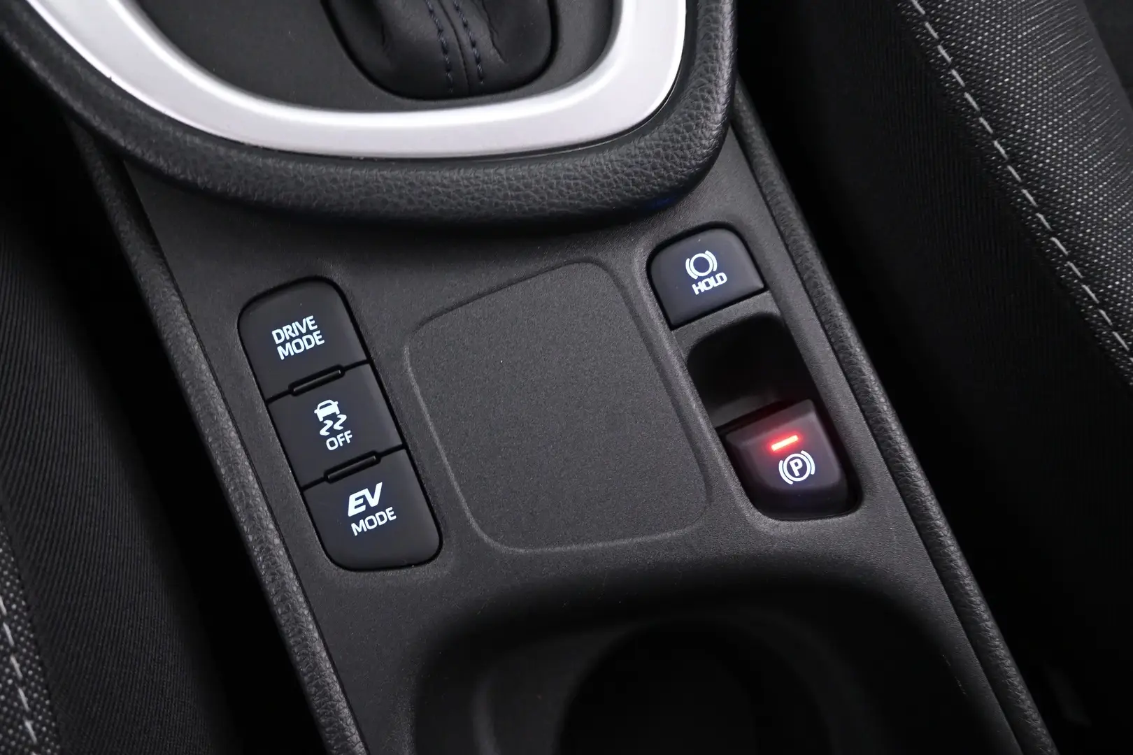 Car Image - gYm3eSEnOl9WaV5F3CGl9