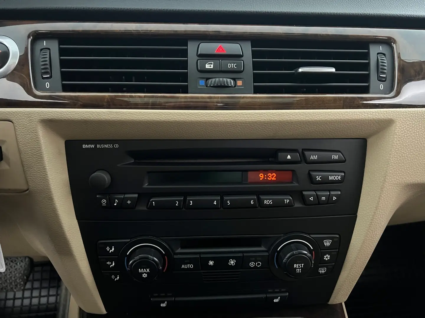 Car Image - 3PHFcUCAKJ716wHjfPtLSs