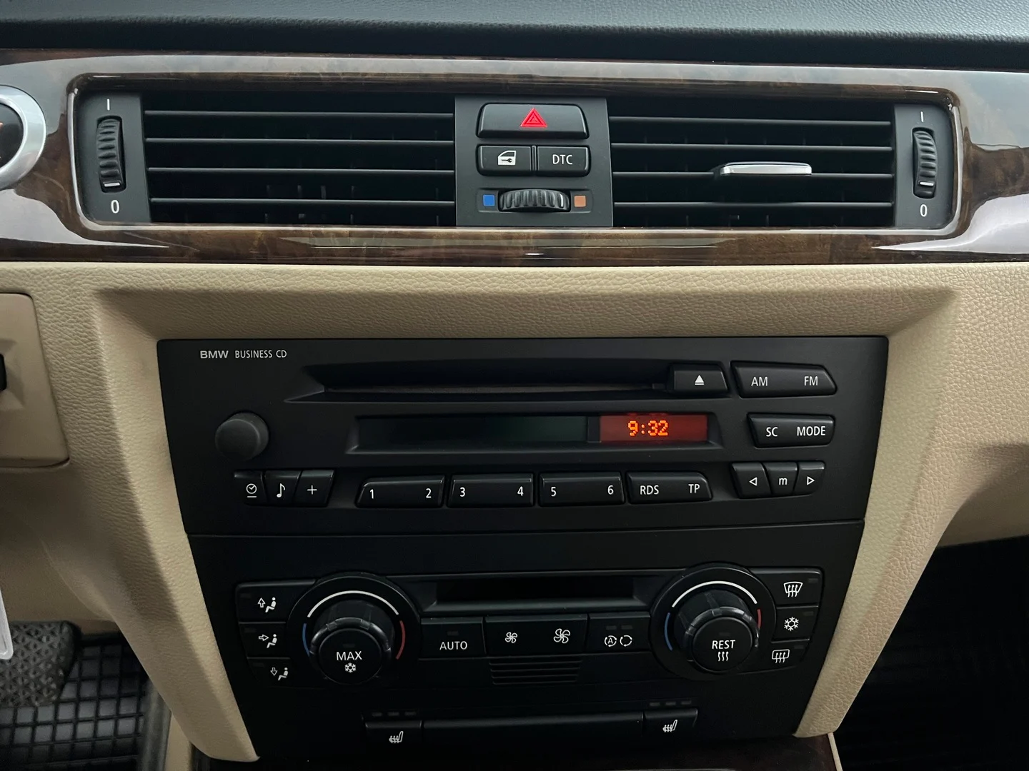 Car Image - 3PHFcUCAKJ716wHjfPtLSs