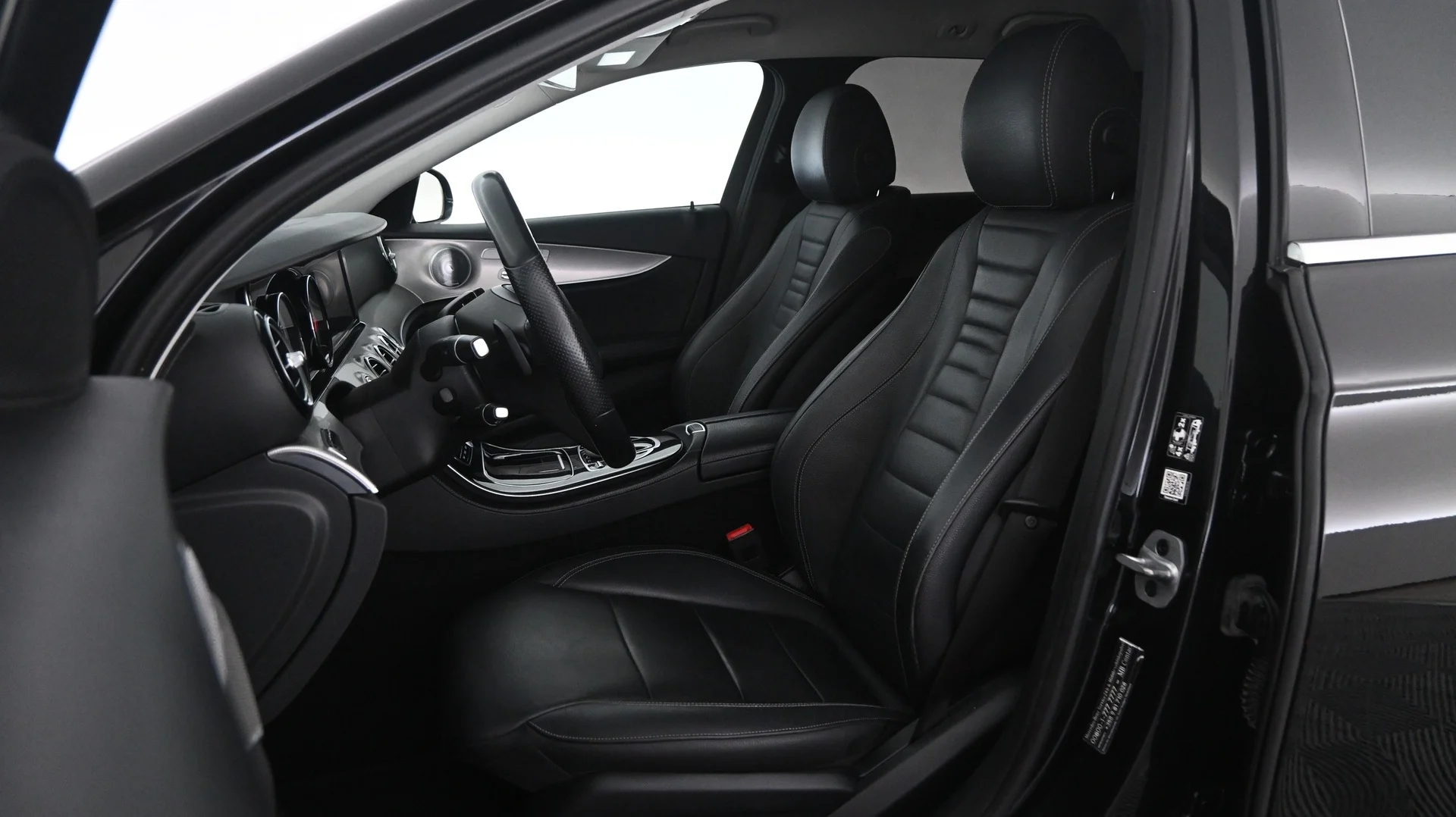 Car Image - 1S9xHCUVZVRDKrLVVogshs