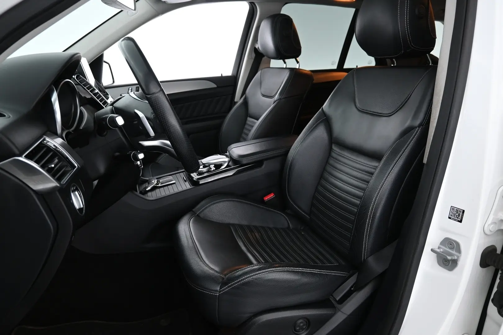 Car Image - 6cDYxjOgWIkX3tE65IFYjb