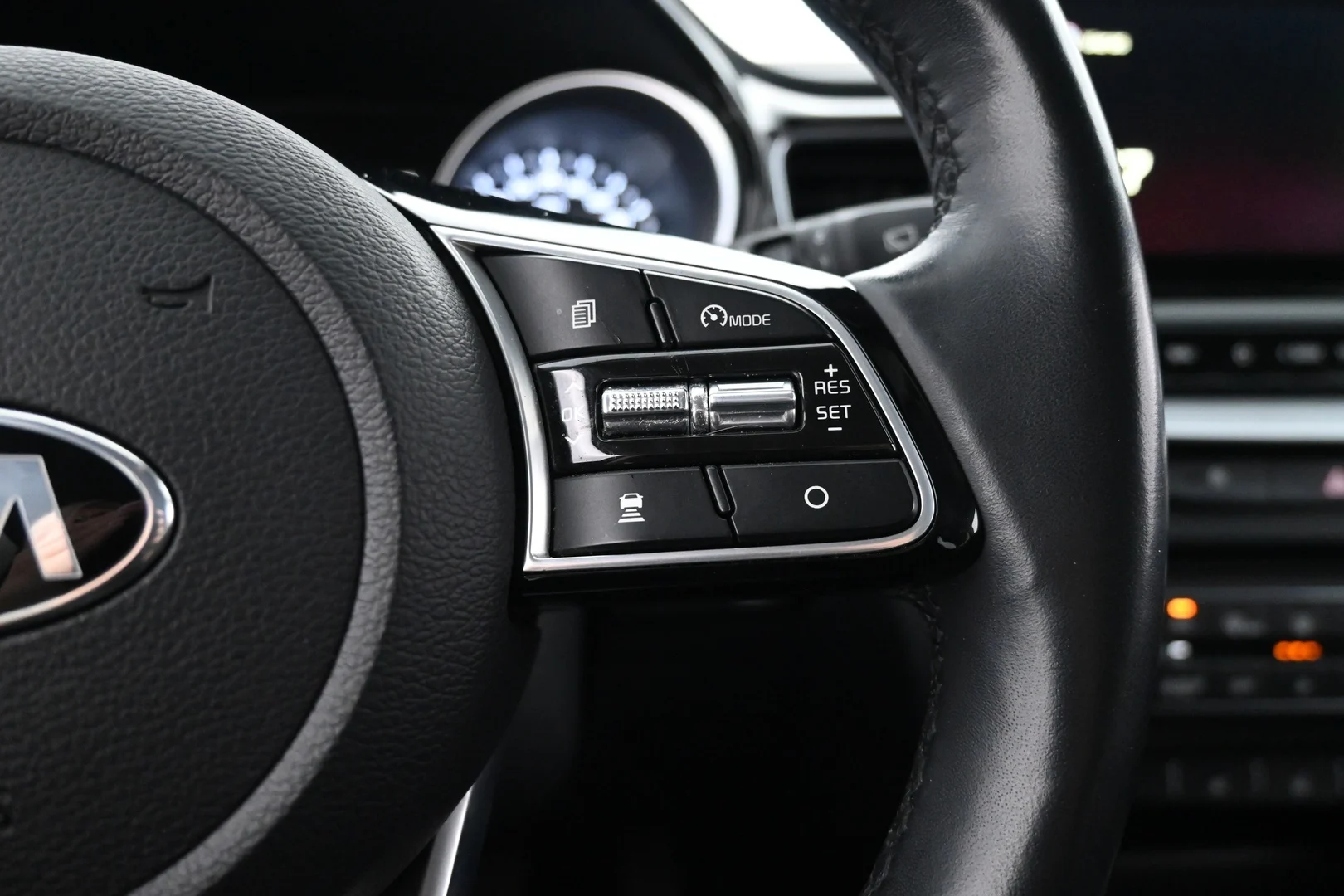 Car Image - 3hv1tO3MxUXzs8tGpabA73