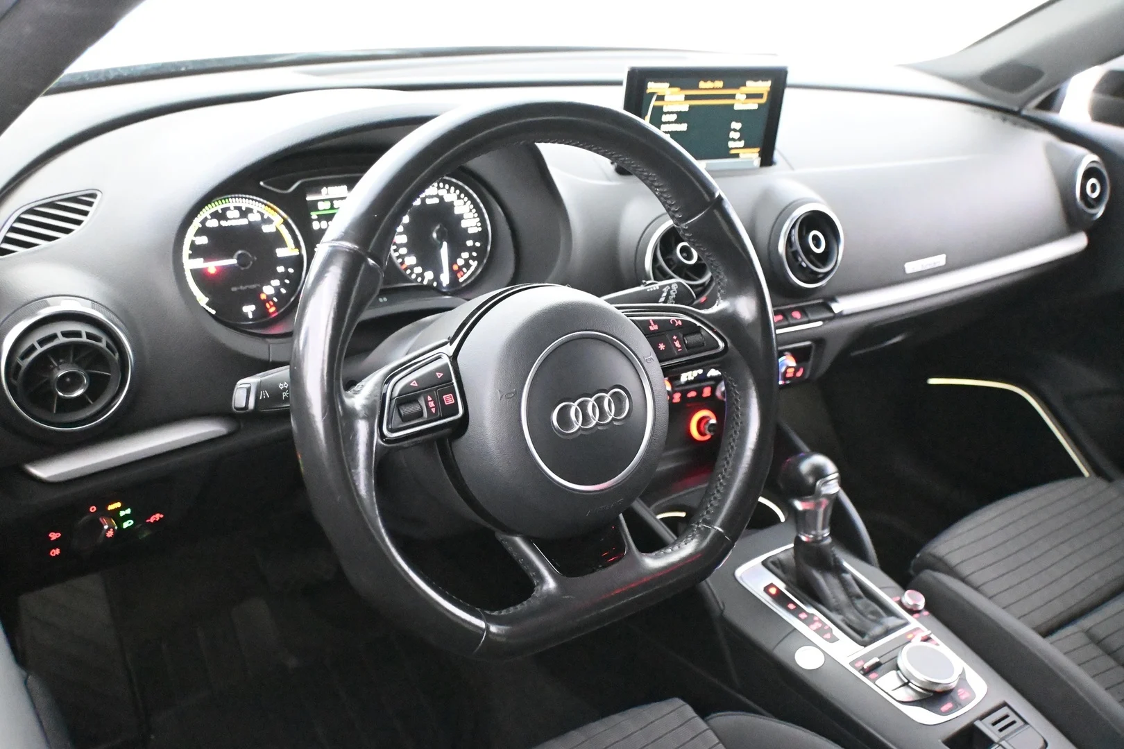 Car Image - 2T1Z4gp8GkD3vFnDovLffi