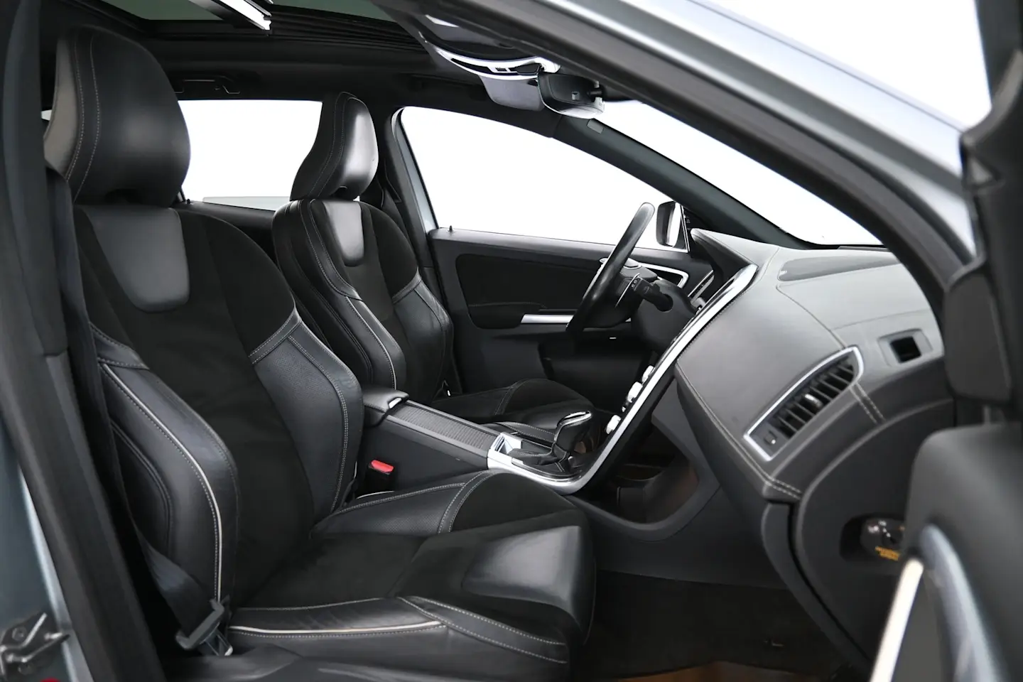 Car Image - lmCUQPSB9RBfV45qtSugA