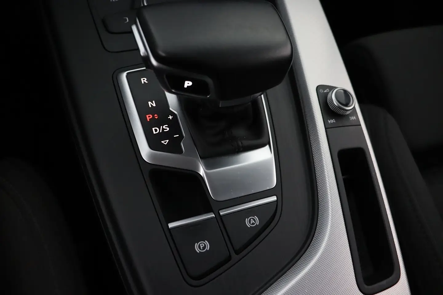 Car Image - 1eSJf6mDHlPIdmTNVB3GZd