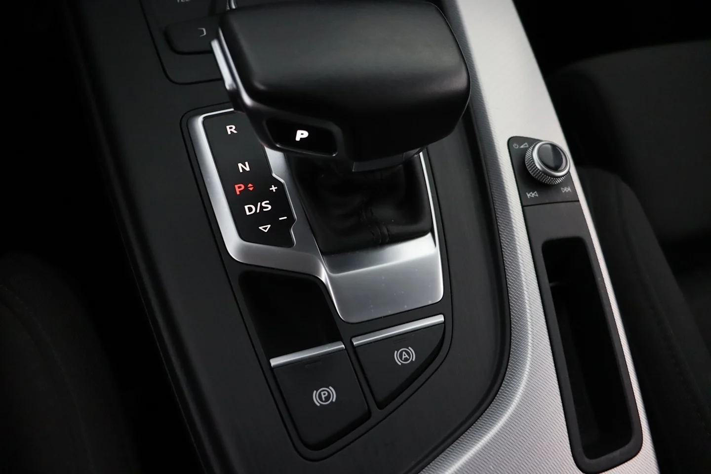 Car Image - 1eSJf6mDHlPIdmTNVB3GZd