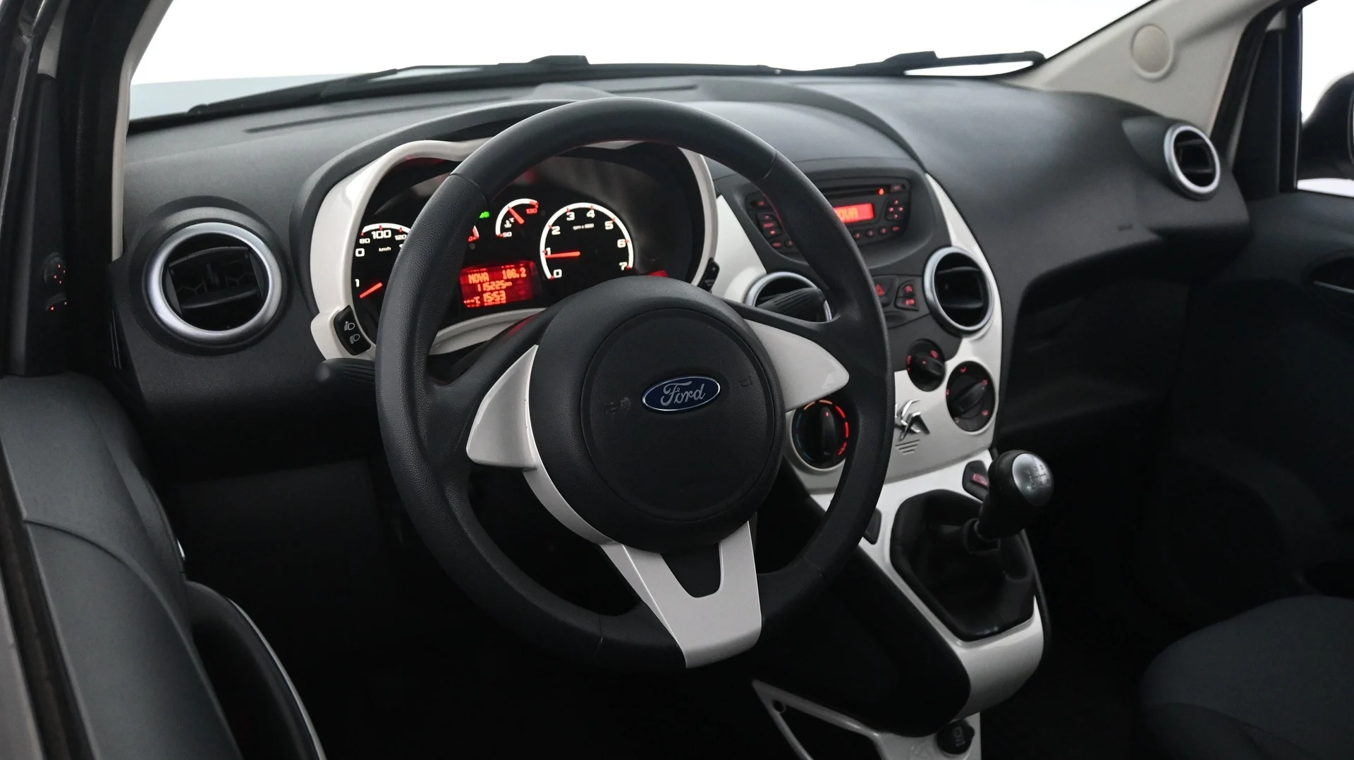 Car Image - 1WlUsDki8KM7cbcyNMru6x