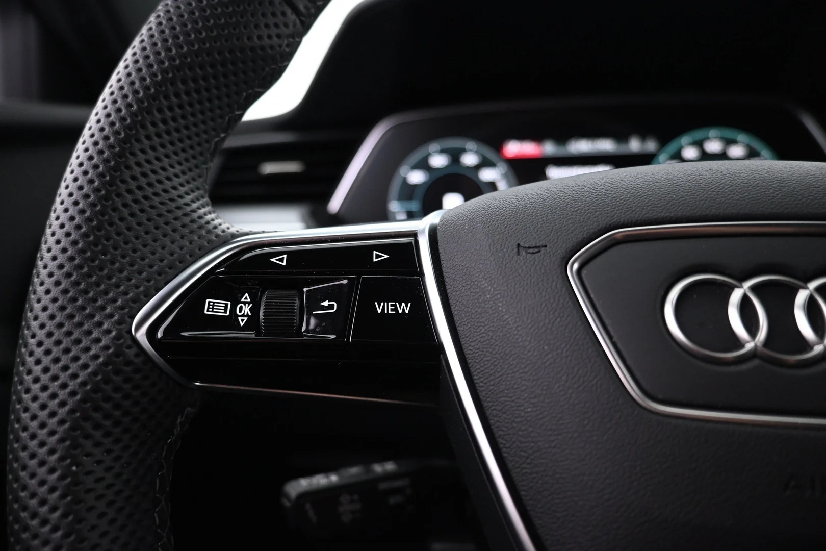 Car Image - 4go2OMkFn7YI0aITpWcVAz