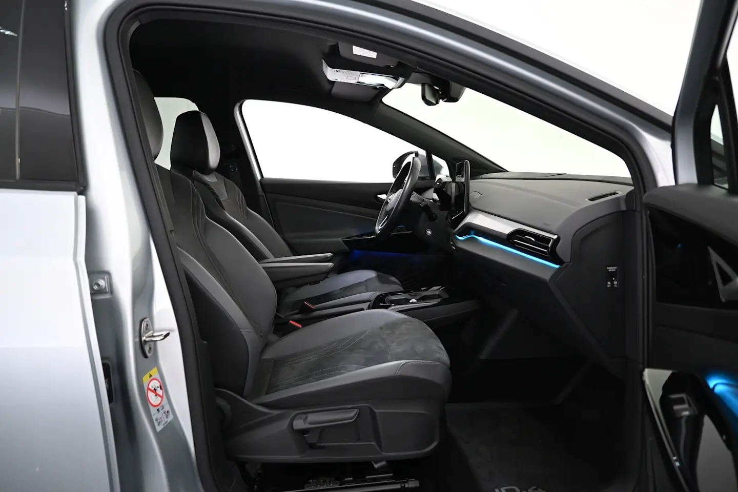 Car Image - 30y0a2HsrN4WIHlJV4KIVa