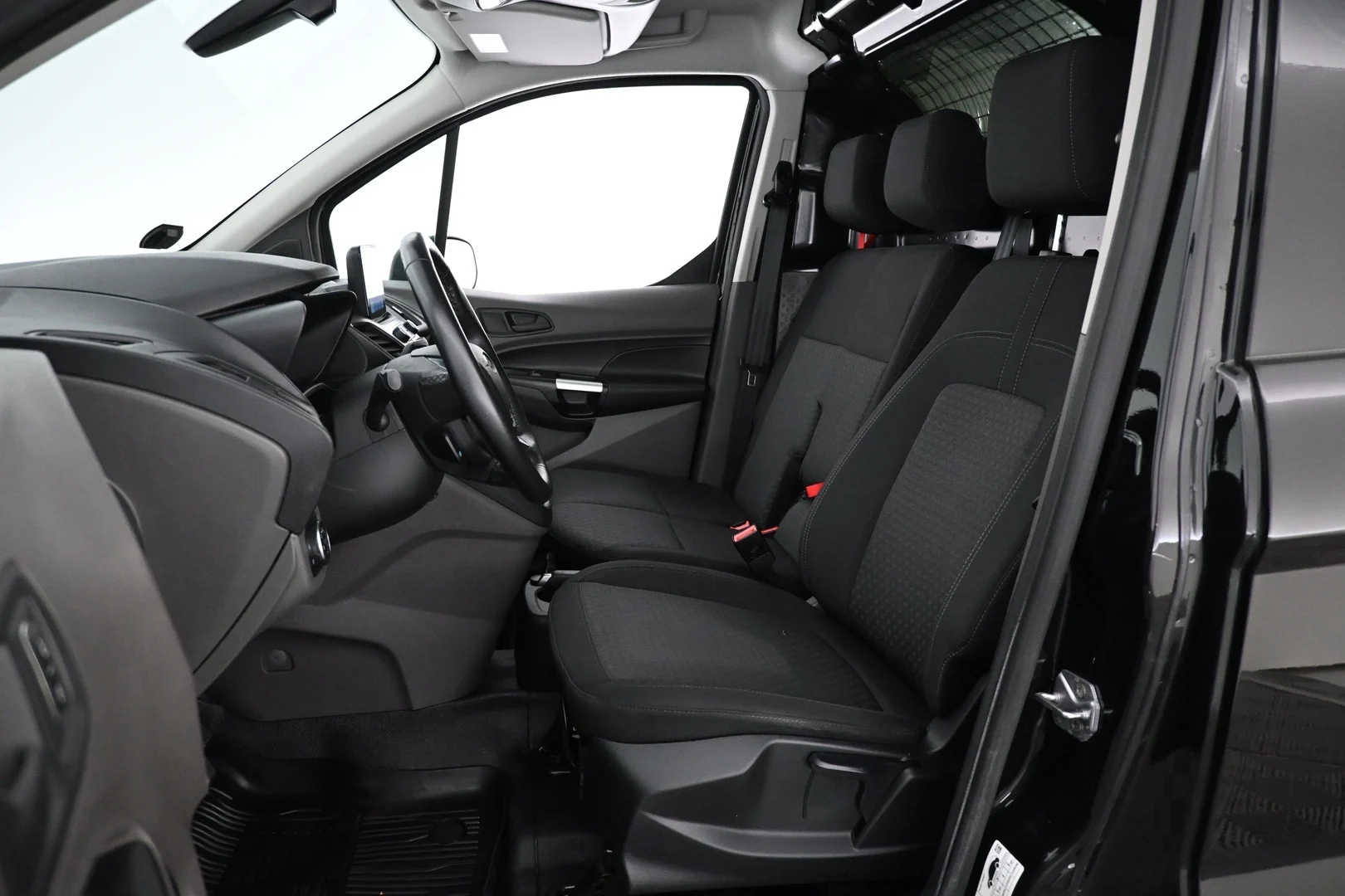Car Image - 4QpJy4Ad2U01PrcdC5eorE