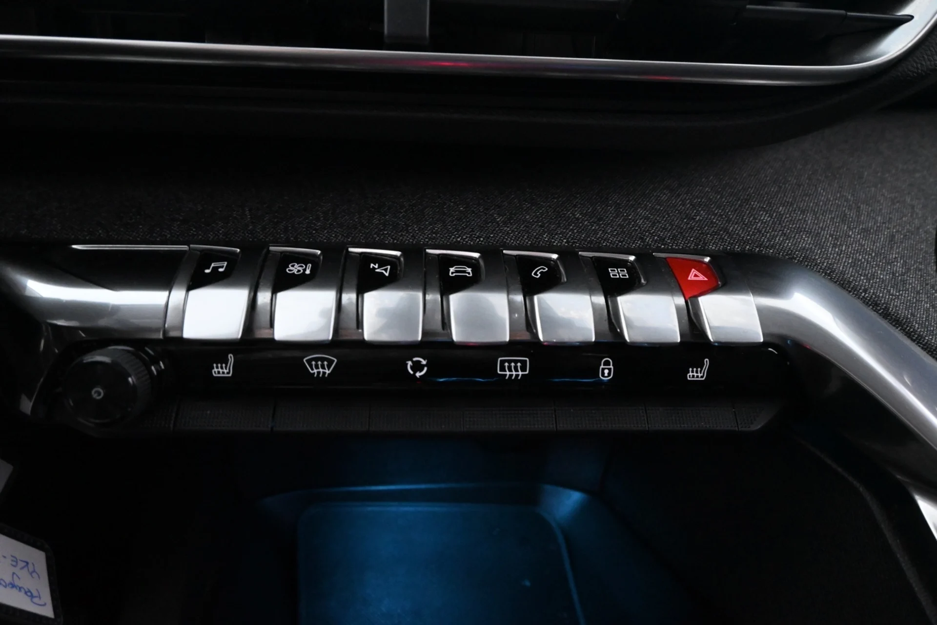 Car Image - 6qxDEUhnTEsA4BXGzlFR2f