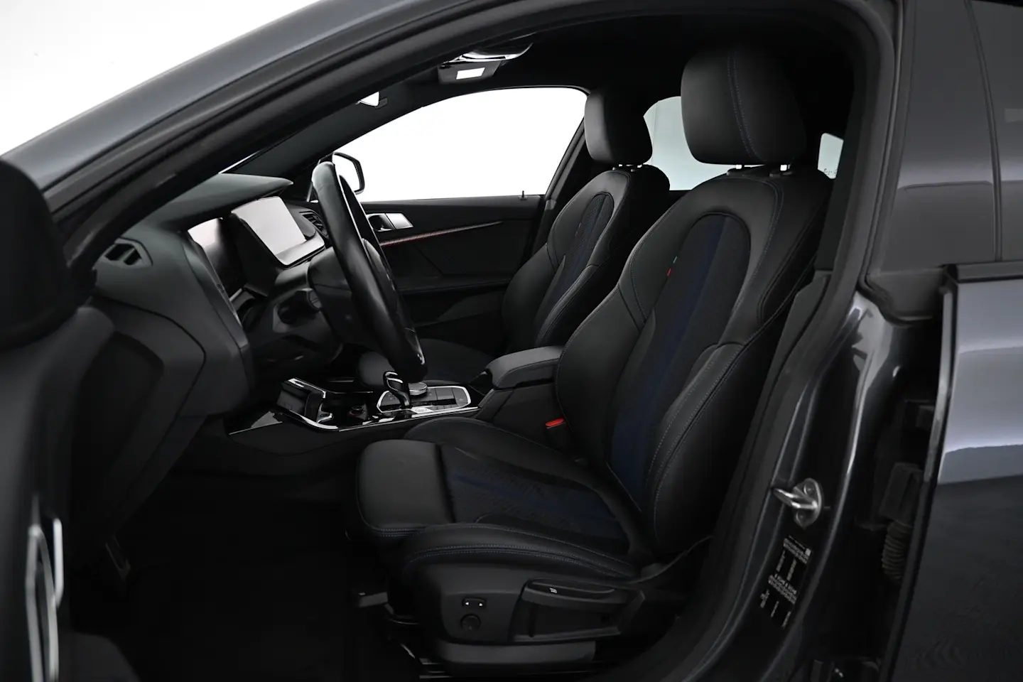Car Image - 3cjM8sbgLXlZoz8ihgNAju