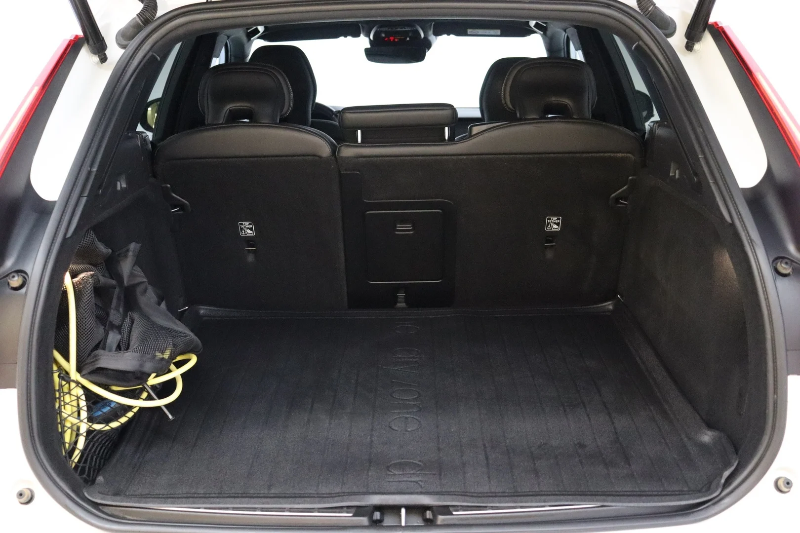 Car Image - AVsrydKDwcewLkVky9puJ