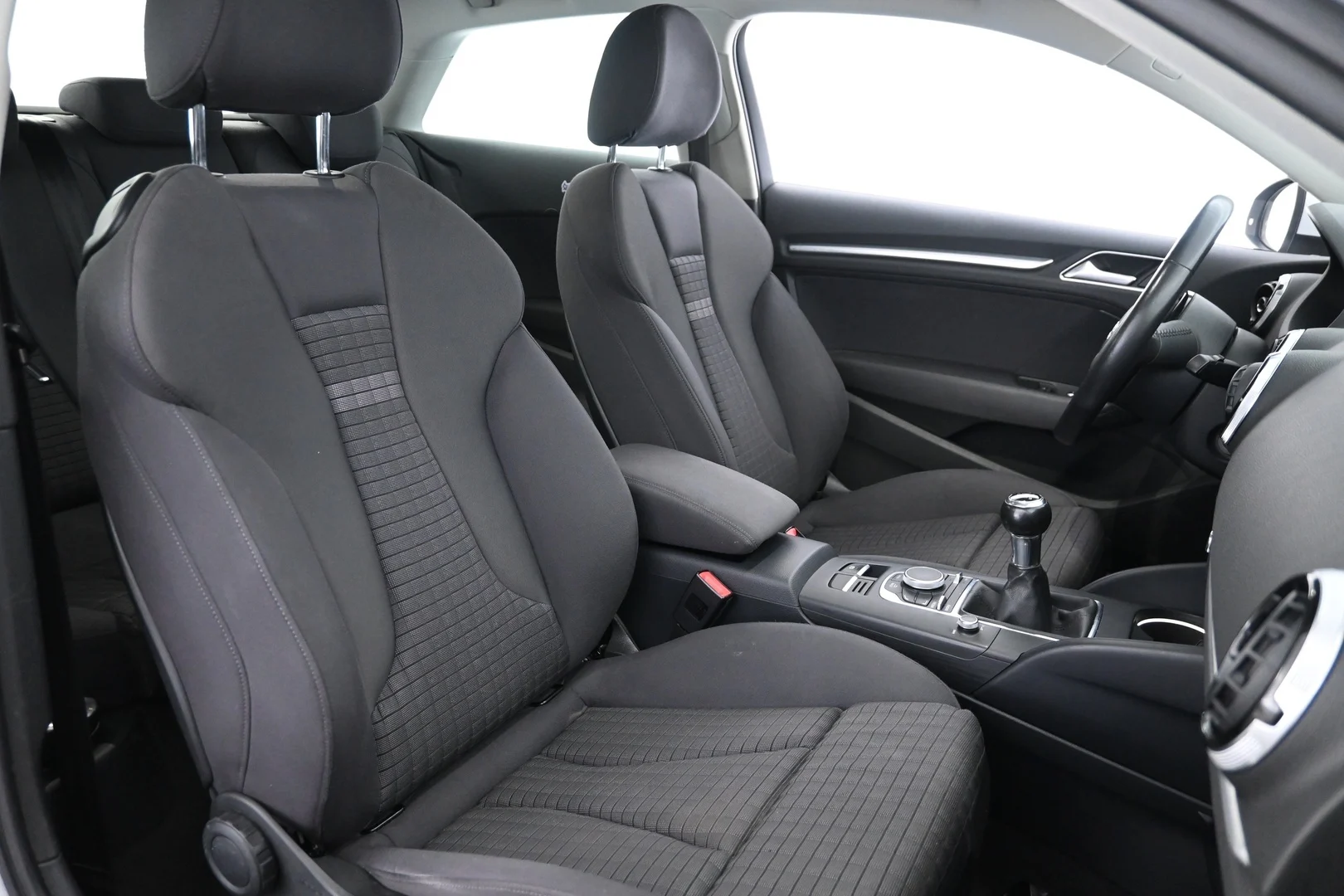 Car Image - BSWz86nNlAI9IkilKtN5R
