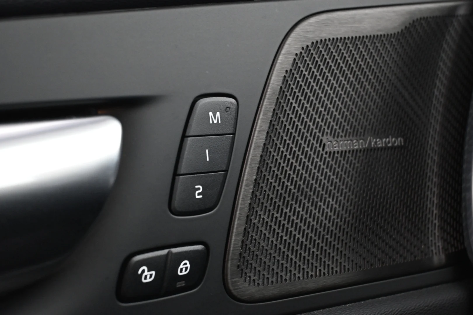 Car Image - 2PVr5VSqi4Hk2DARuBOBBR