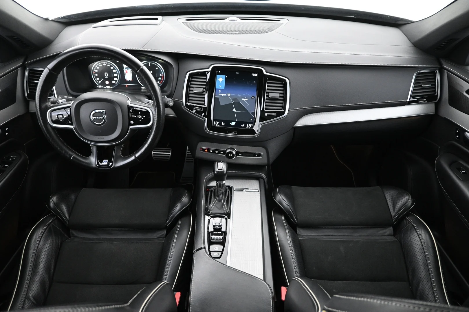 Car Image - OA0GS9tcnkzoU4BYm9eBL
