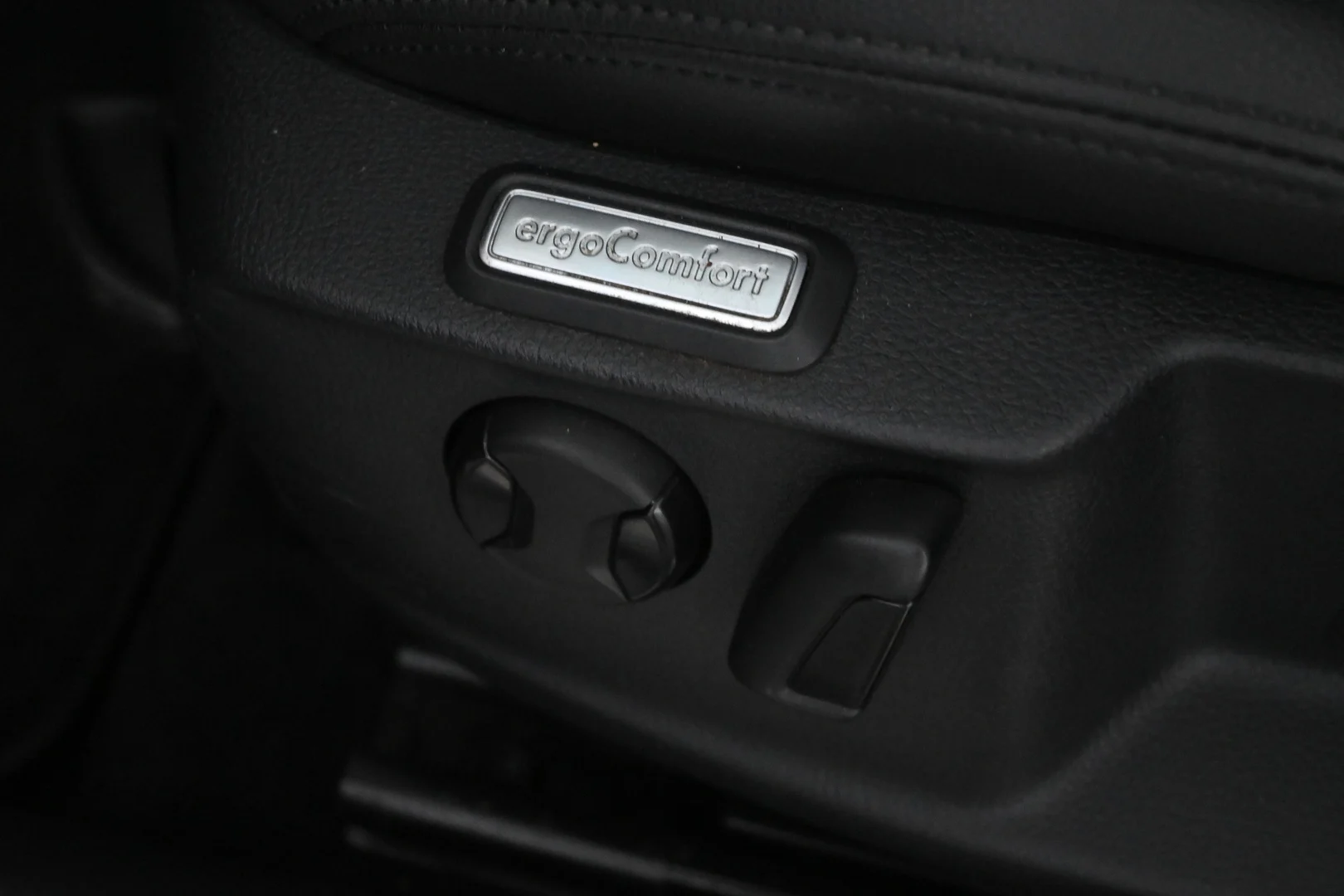 Car Image - 4lmaiNBPDDsb0yZdYsIcMC