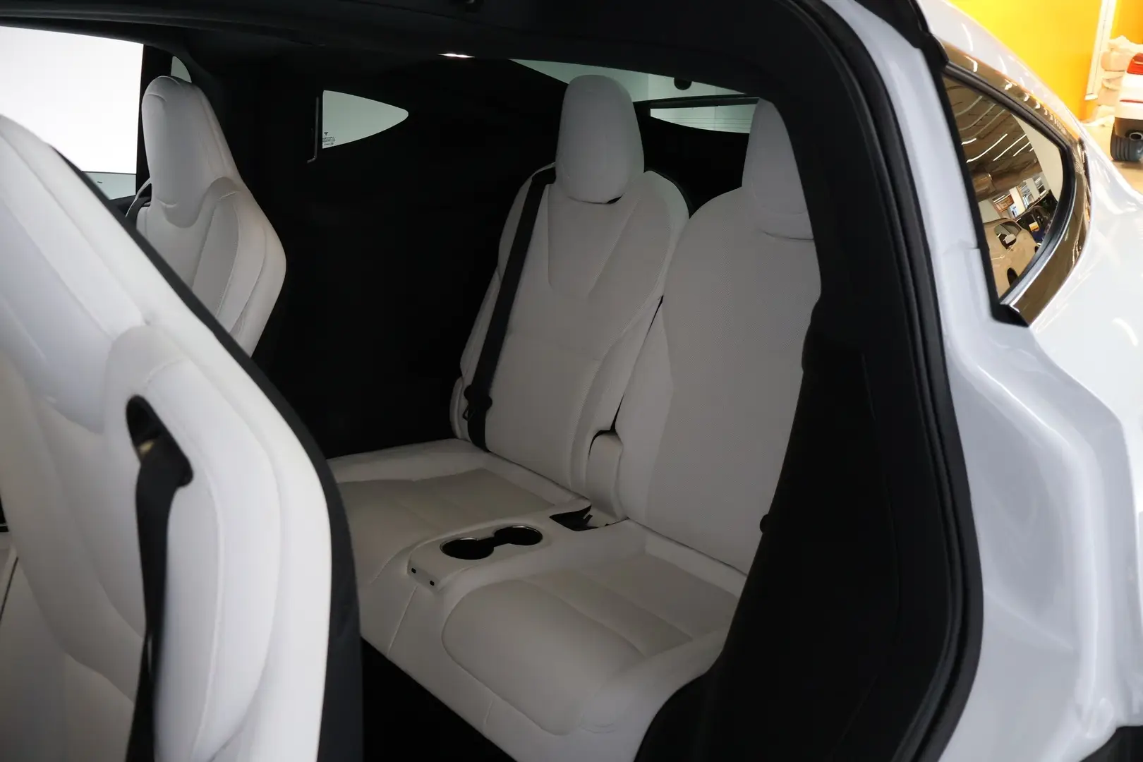 Car Image - pPd16P5uExqjPlGqlvOmP
