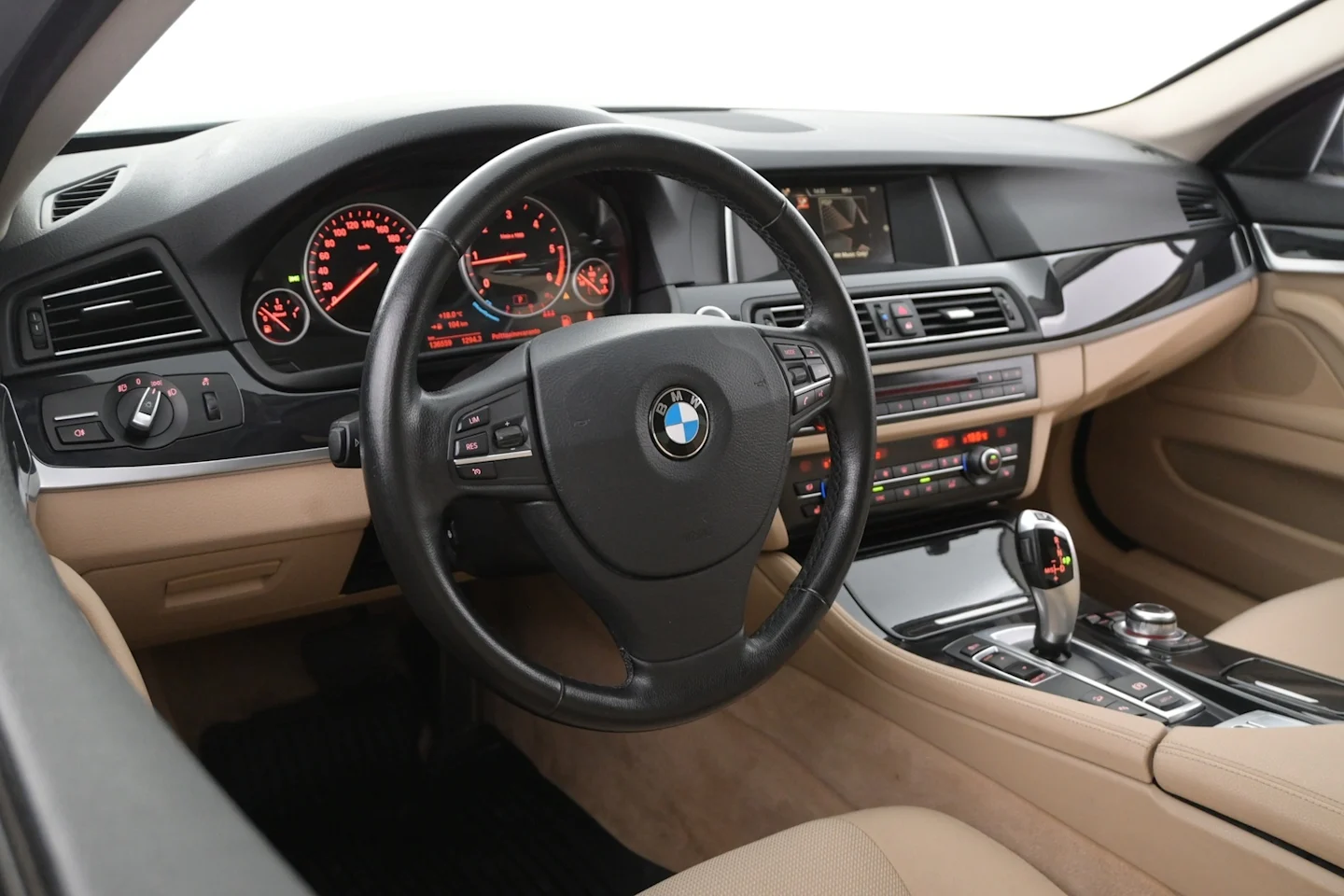 Car Image - 26Mlg1N8qDzmq2AMEK6ig8