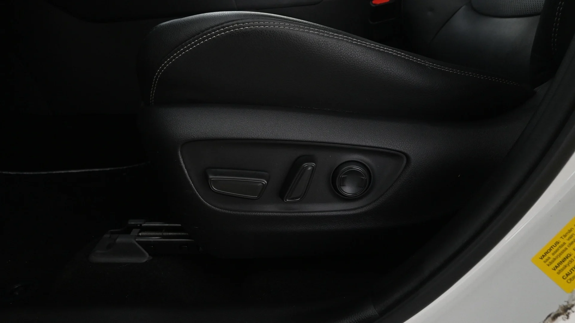 Car Image - 6Zj7MIr0LAv9MQAQ7jAZFo