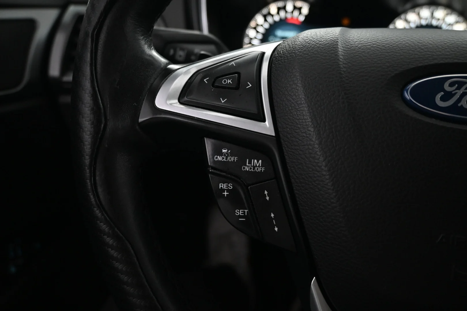 Car Image - 61JXP0tbHtWT9RUb8y07jJ