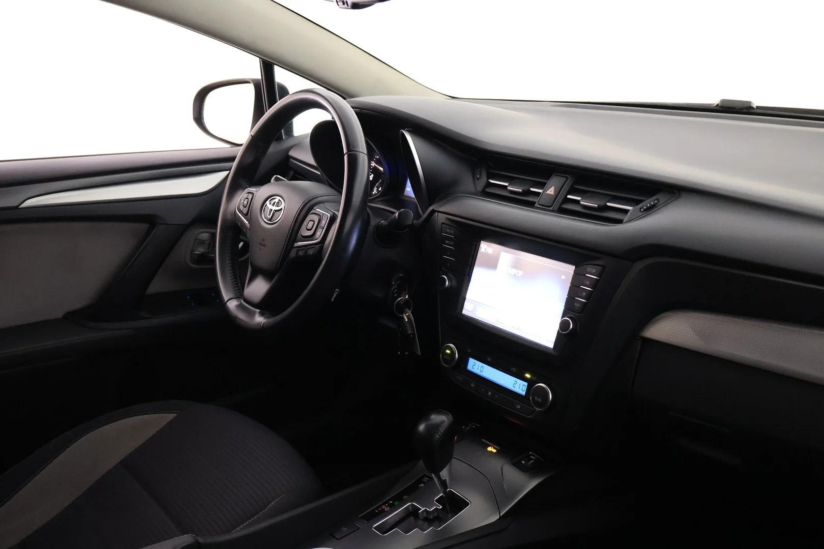 Car Image - 6oCTUAYcg6PTwJvY11lVRn