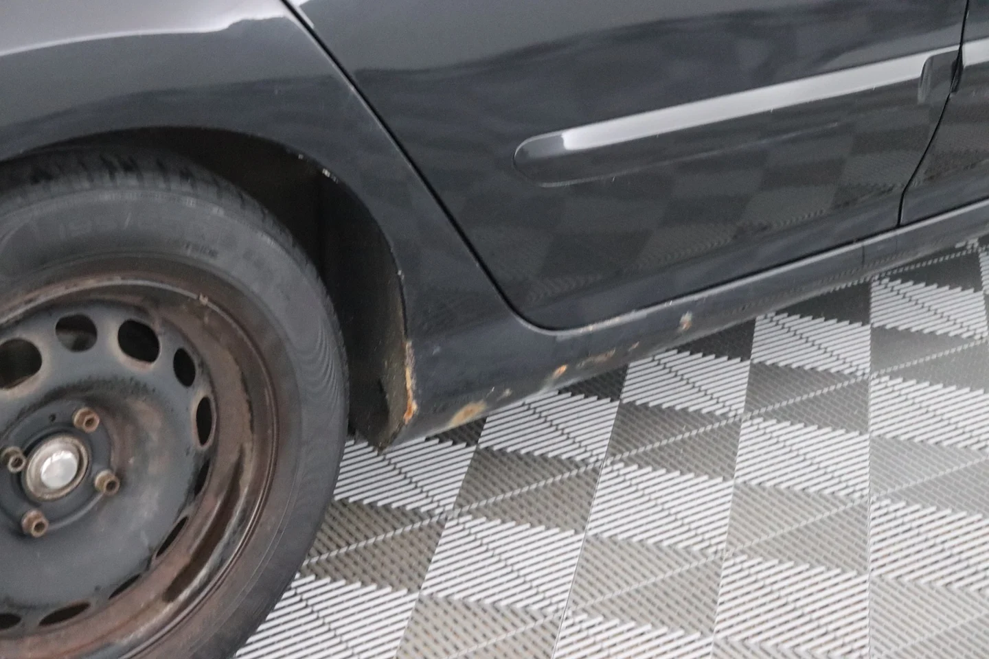 Car Image - 3tJnTDdvARh44gy9Vi4dfJ