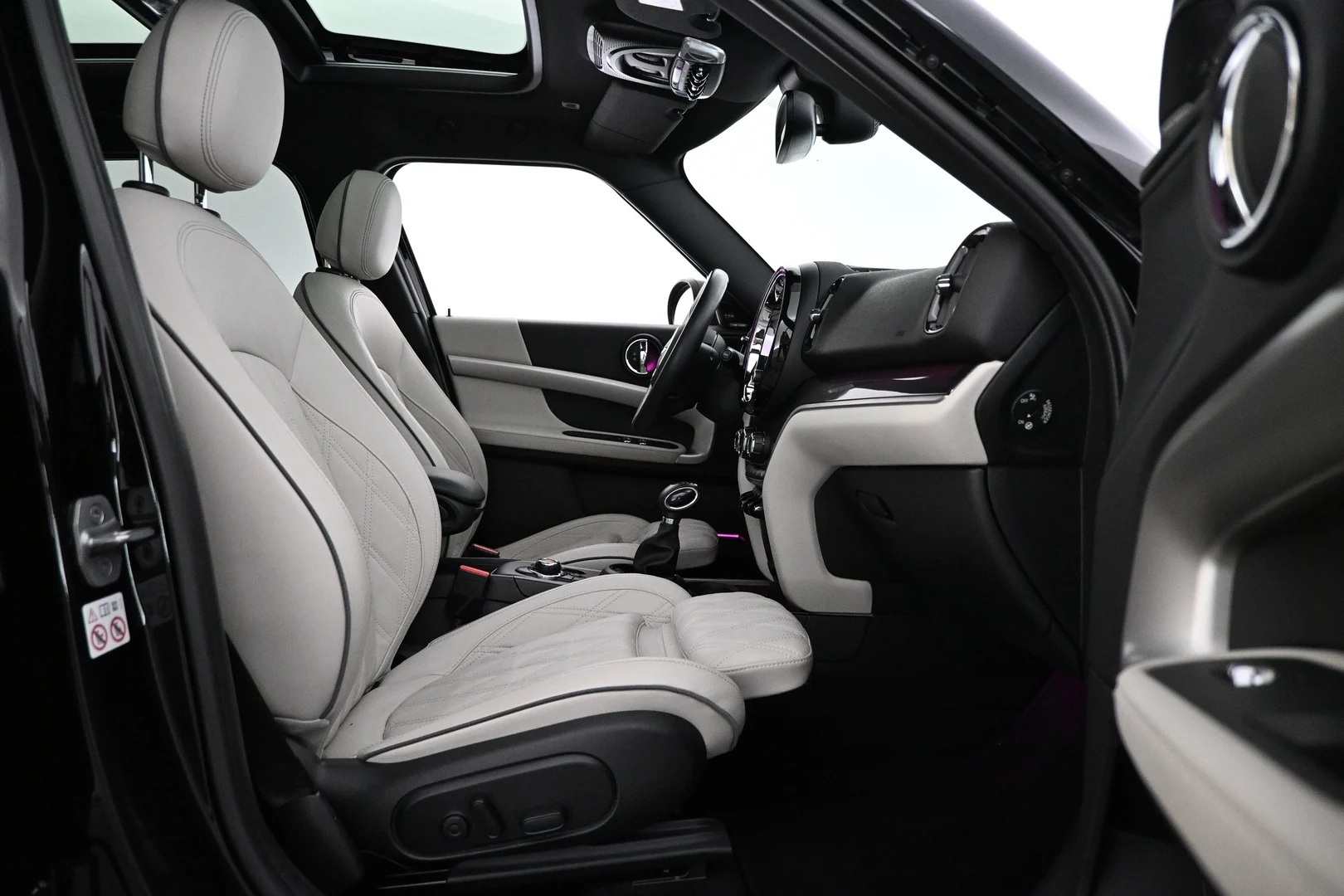 Car Image - 1FiEdqKWY70lTnM3KeRi84
