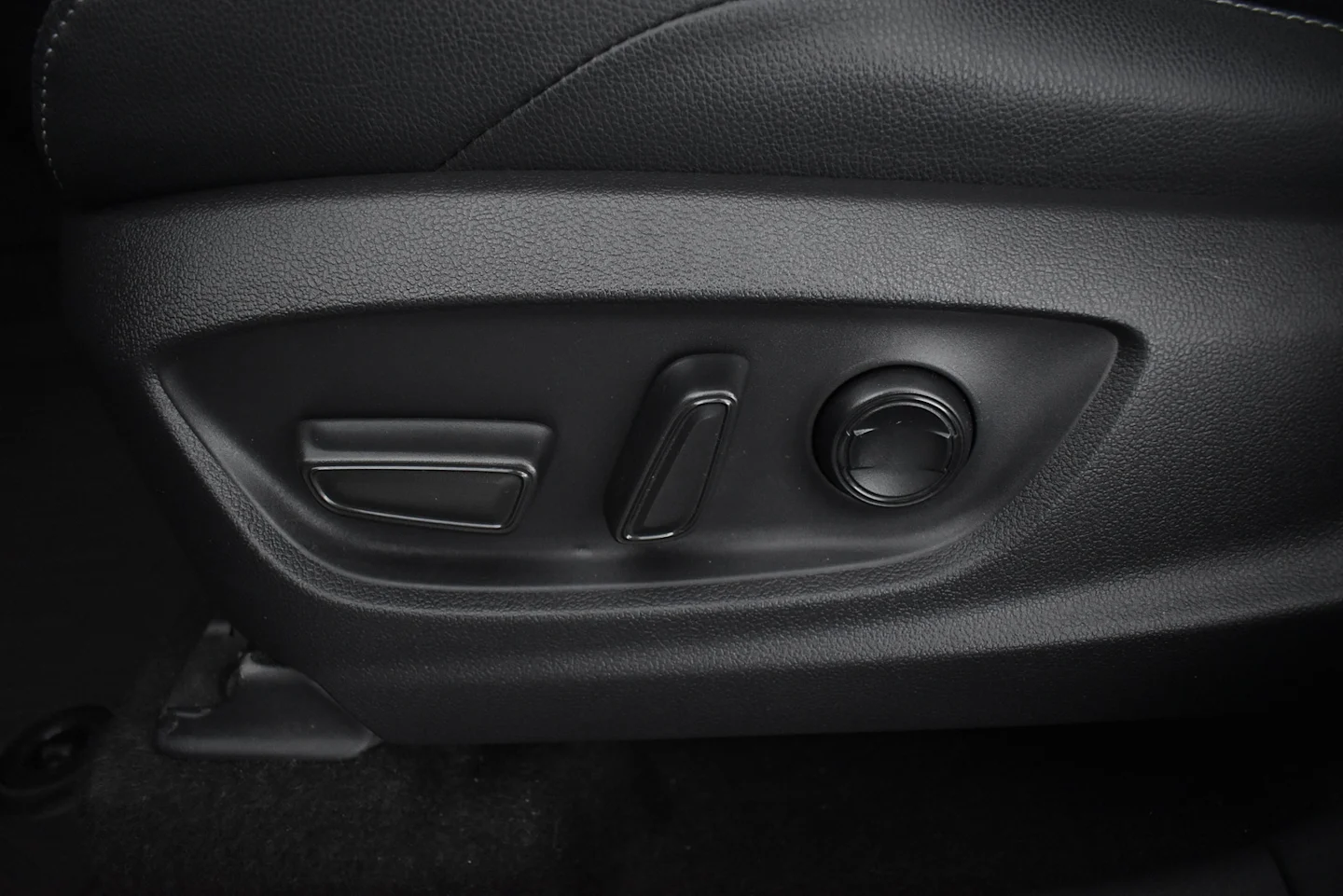 Car Image - 39J1SLYLeAf1WLSjpZKFYD