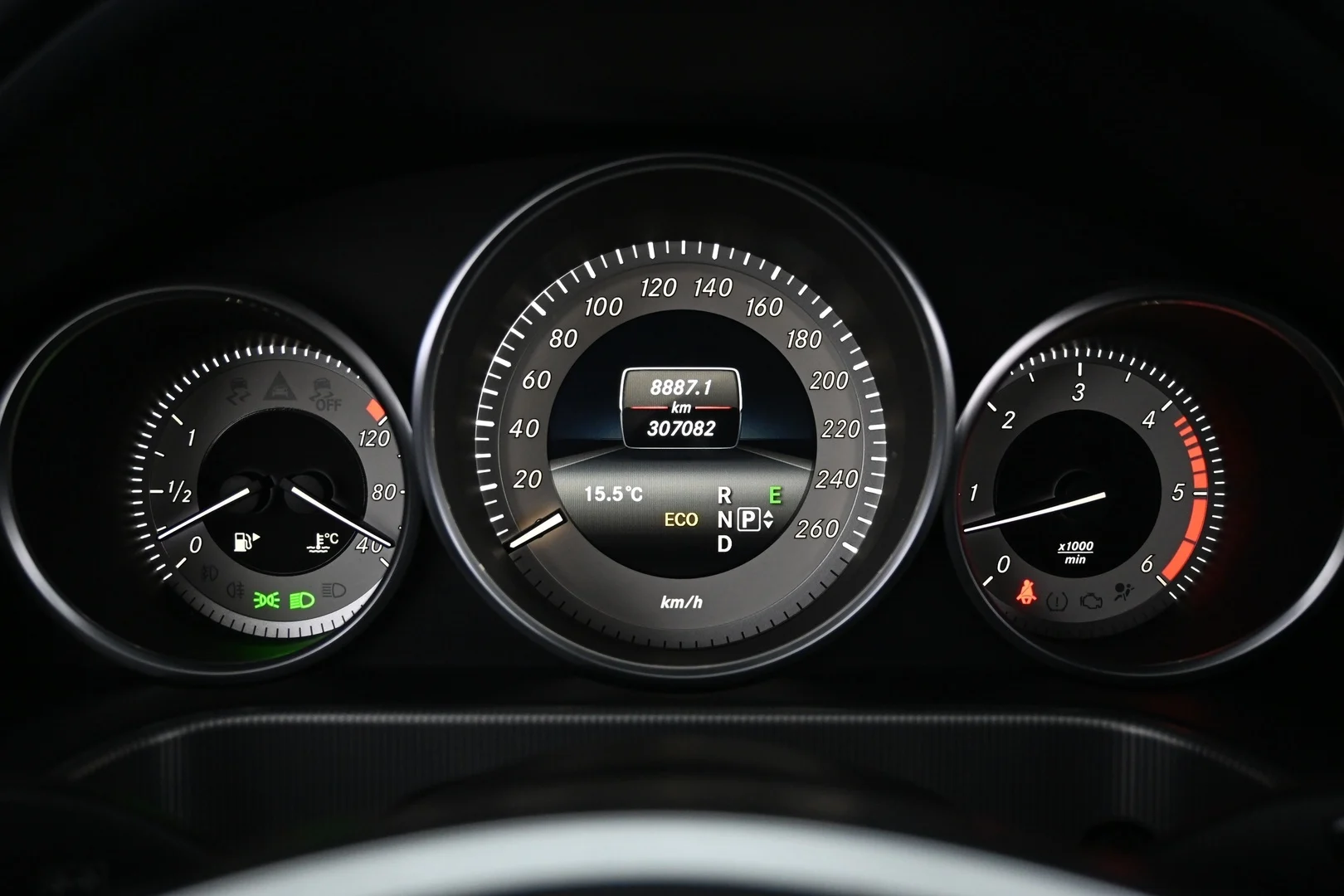 Car Image - 7fiaxOu3z0G1QMSdkim1NO