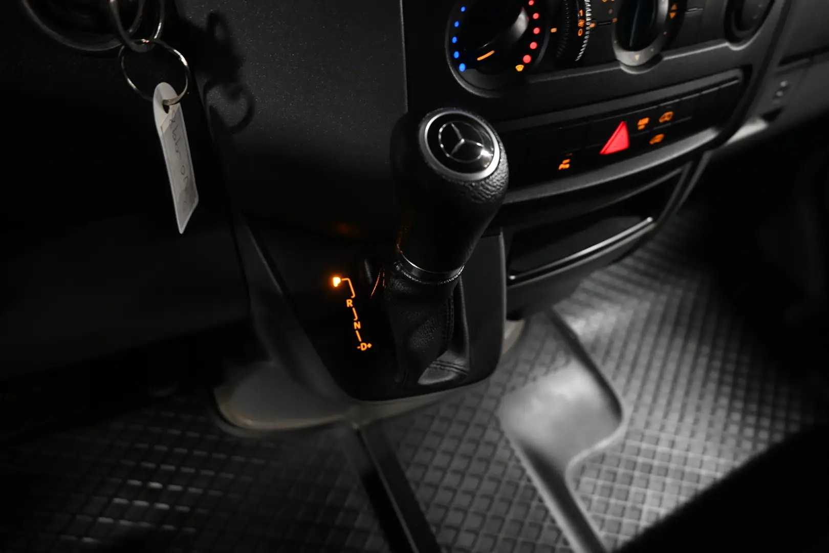 Car Image - 4qZnDMJWFbbfLAApwB1eMq
