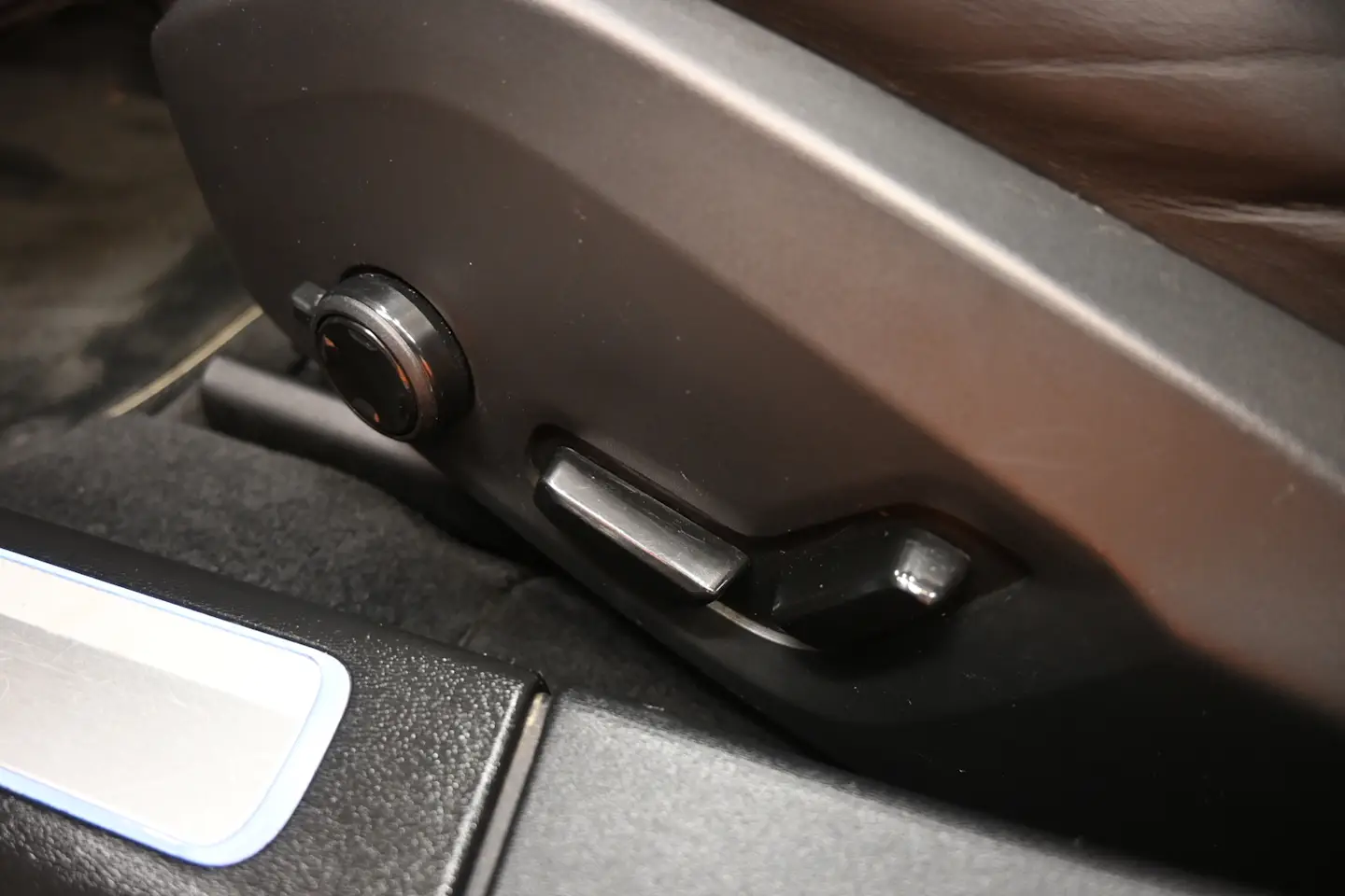 Car Image - 7uA1qSiMrZqz8cOSy1V6cZ