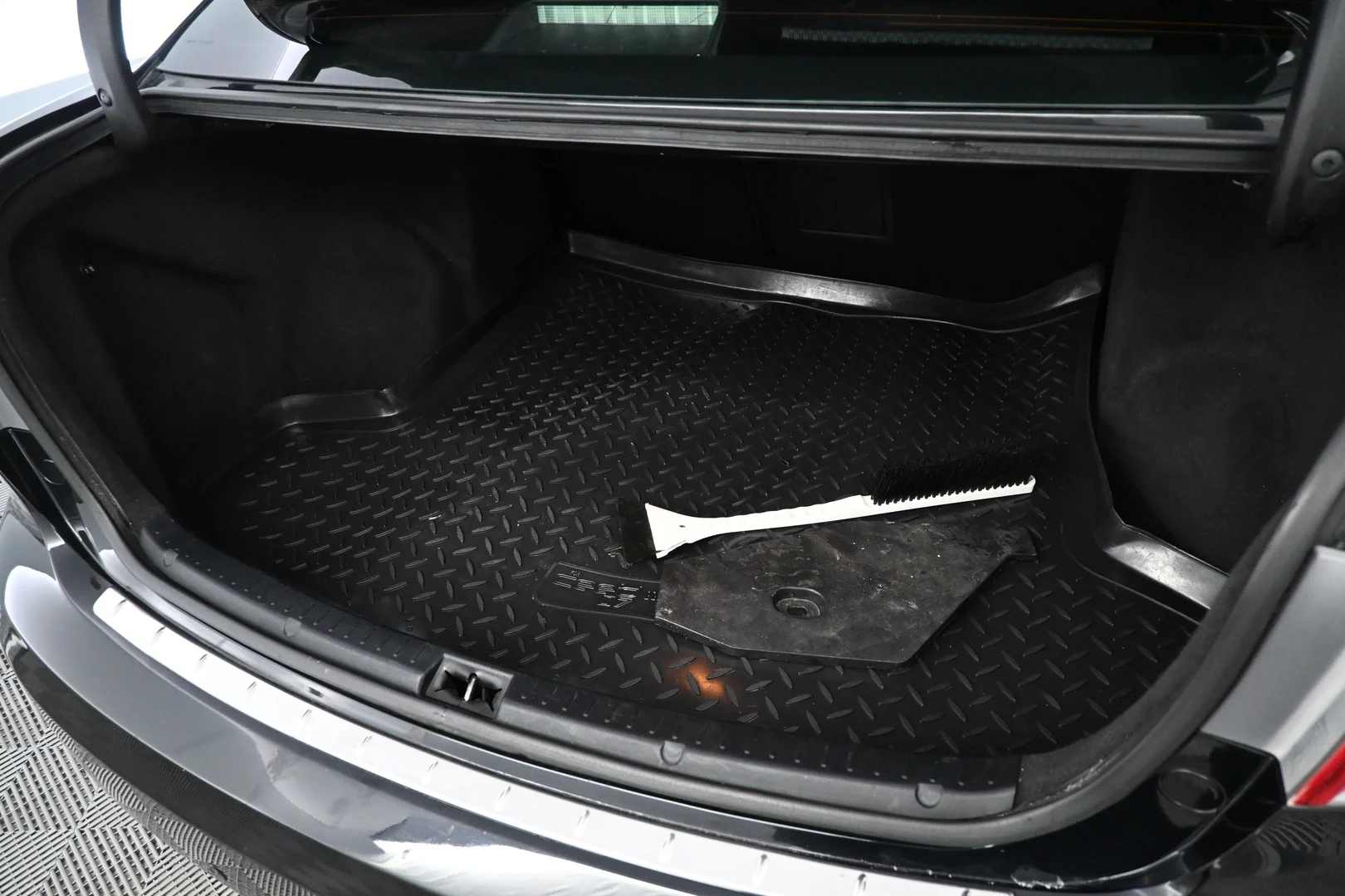 Car Image - 3GlfH0pEPa9gf5KcBsX9vY