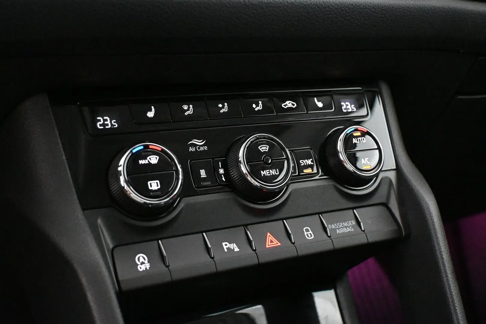 Car Image - DGrYJlhGvayohqvBv4is8