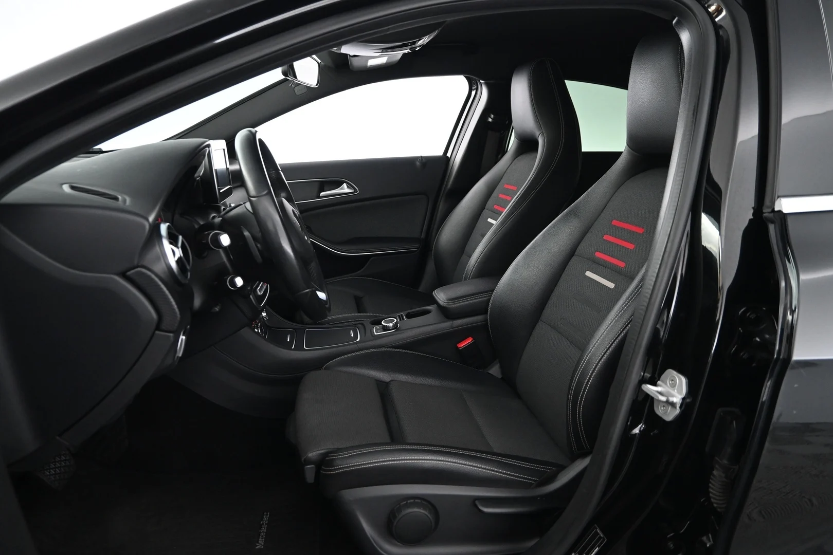 Car Image - 3VxPfisuCeFbwjtZDllHIx