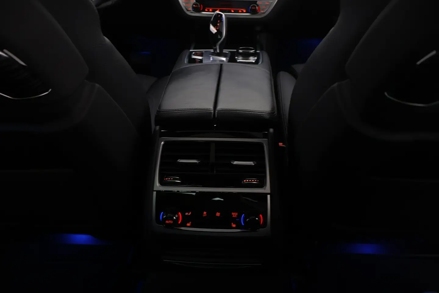 Car Image - 5uvNpdPGJk4B92owCagHs5