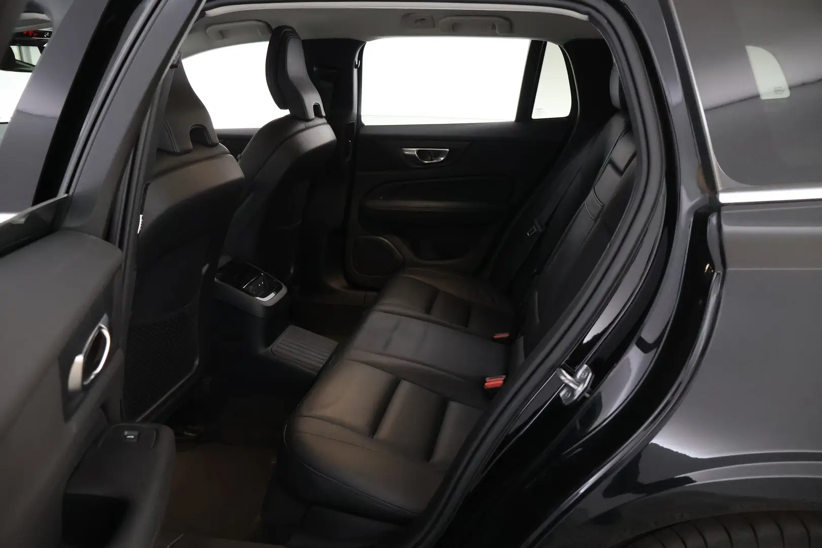 Car Image - 4FmQohBU7oJ3rTOBPMEHA7