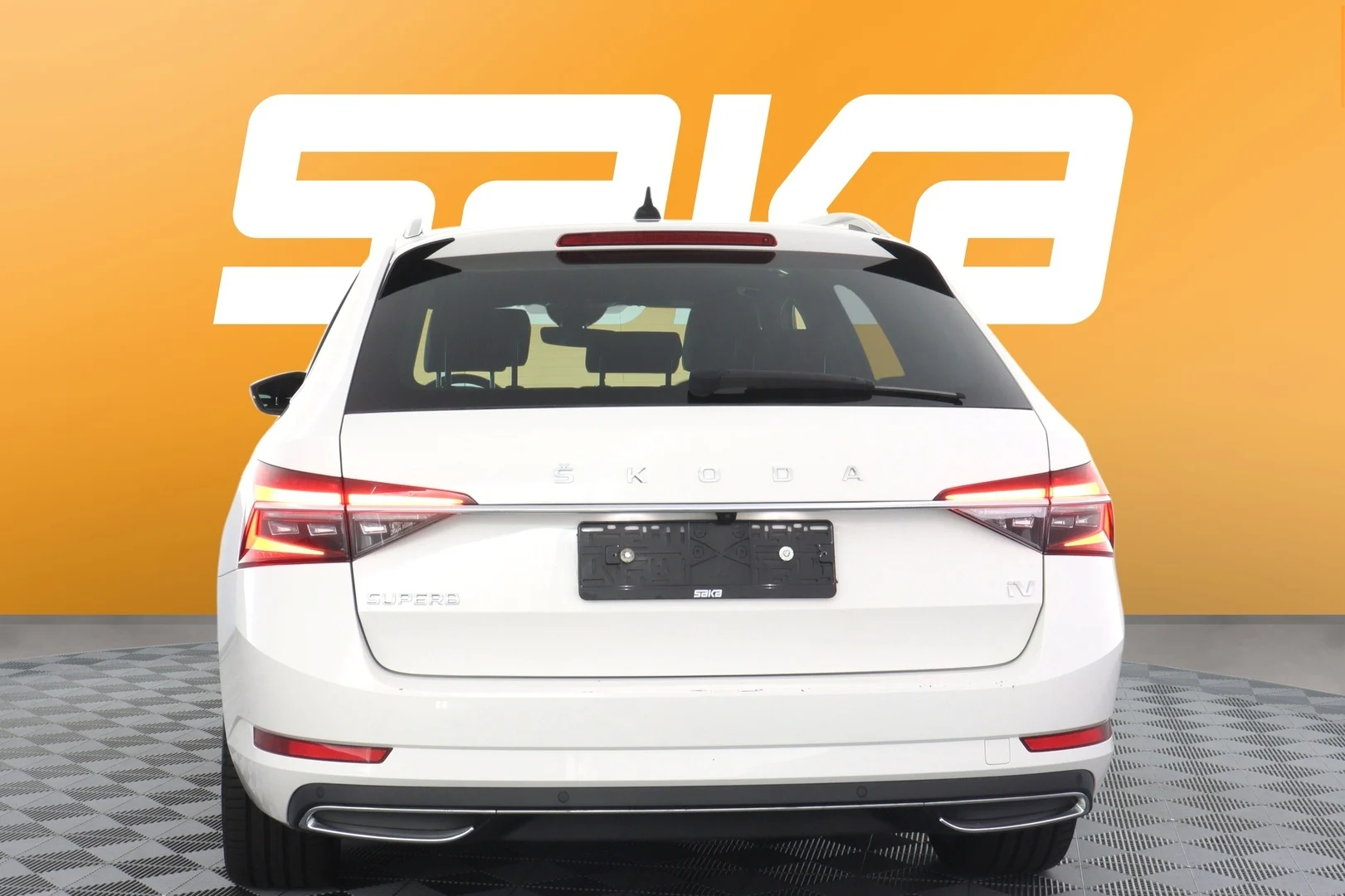 Car Image - 5LAq4zWv7WTL15VcYUyvtL