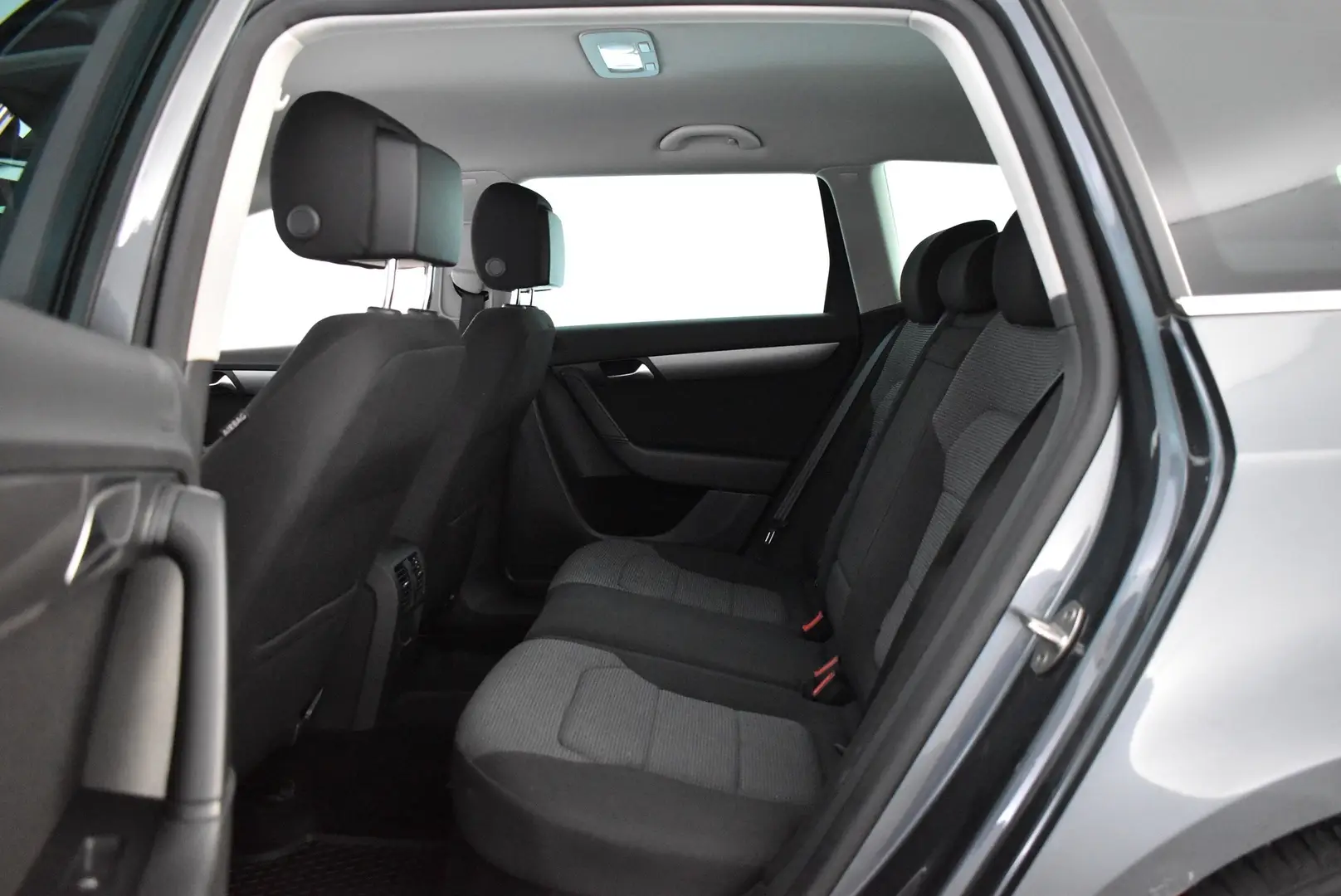 Car Image - 5SegxaNMJXXTtAB8nnPwwi