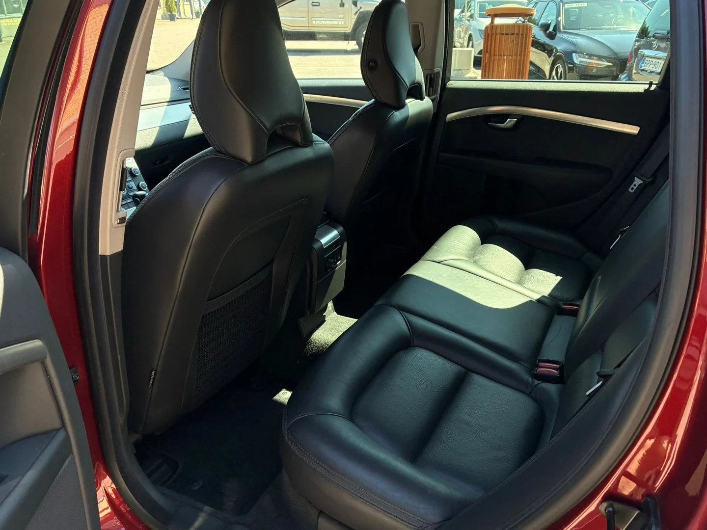 Car Image - 4tXisYY7eLR5brQA3VMGpx