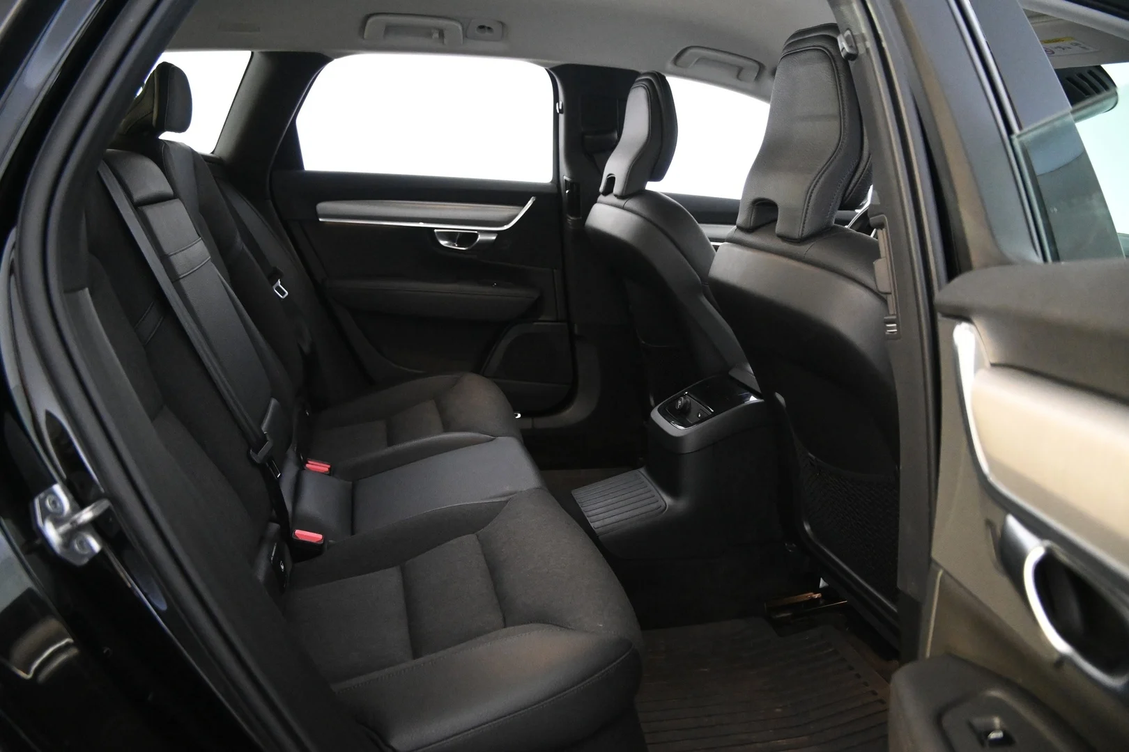 Car Image - 66vZjJI5RWrLHuVDZDsv9w