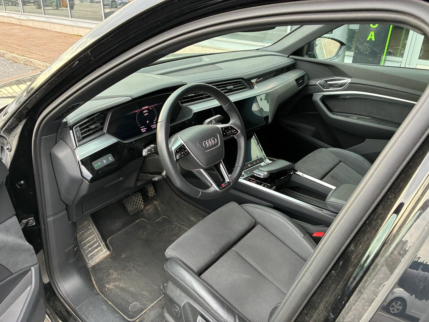 Car Image - g4DoeYxNMcUByG1l2SMcT
