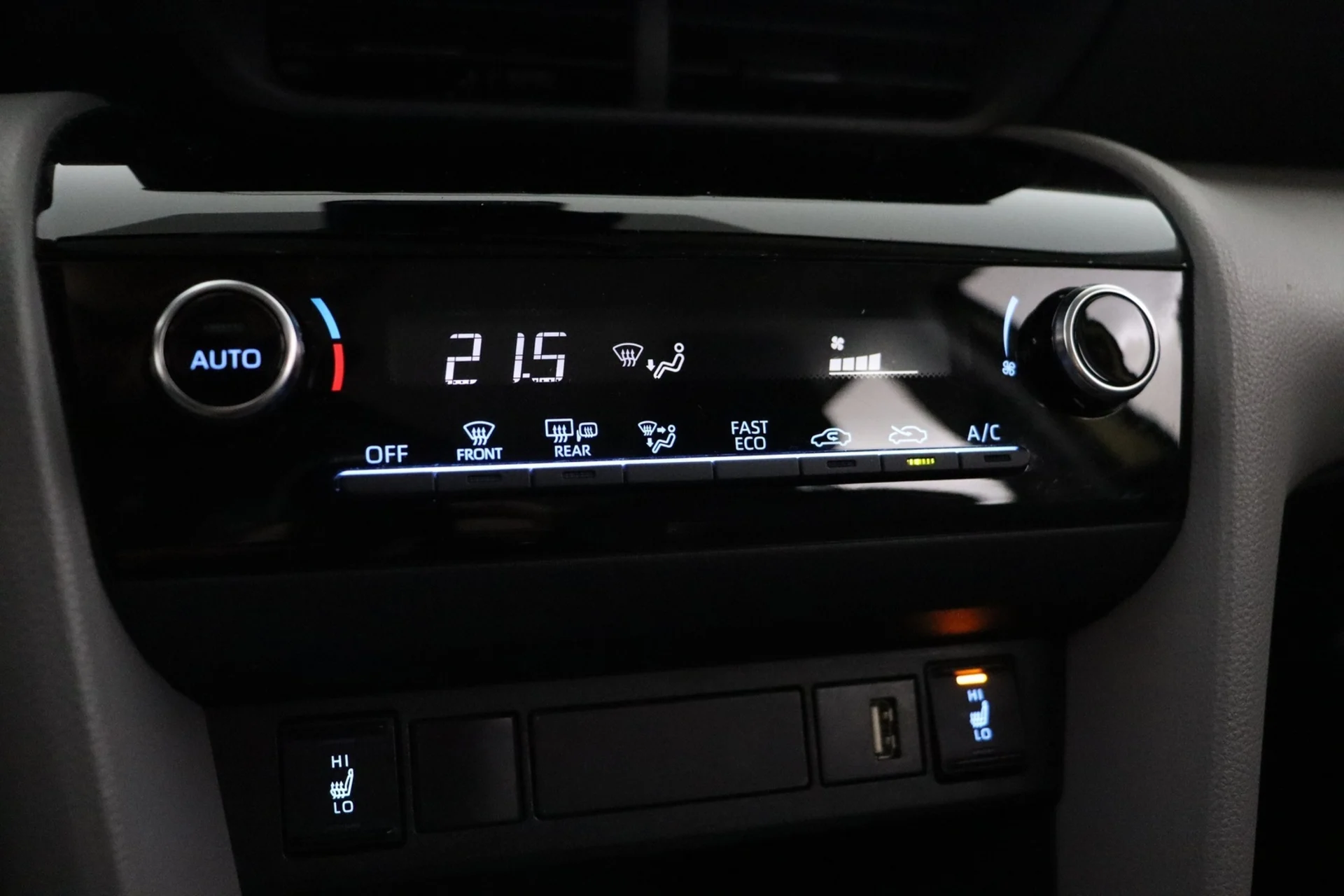 Car Image - 3NG0A74yxhmsk0lgjnt9j3