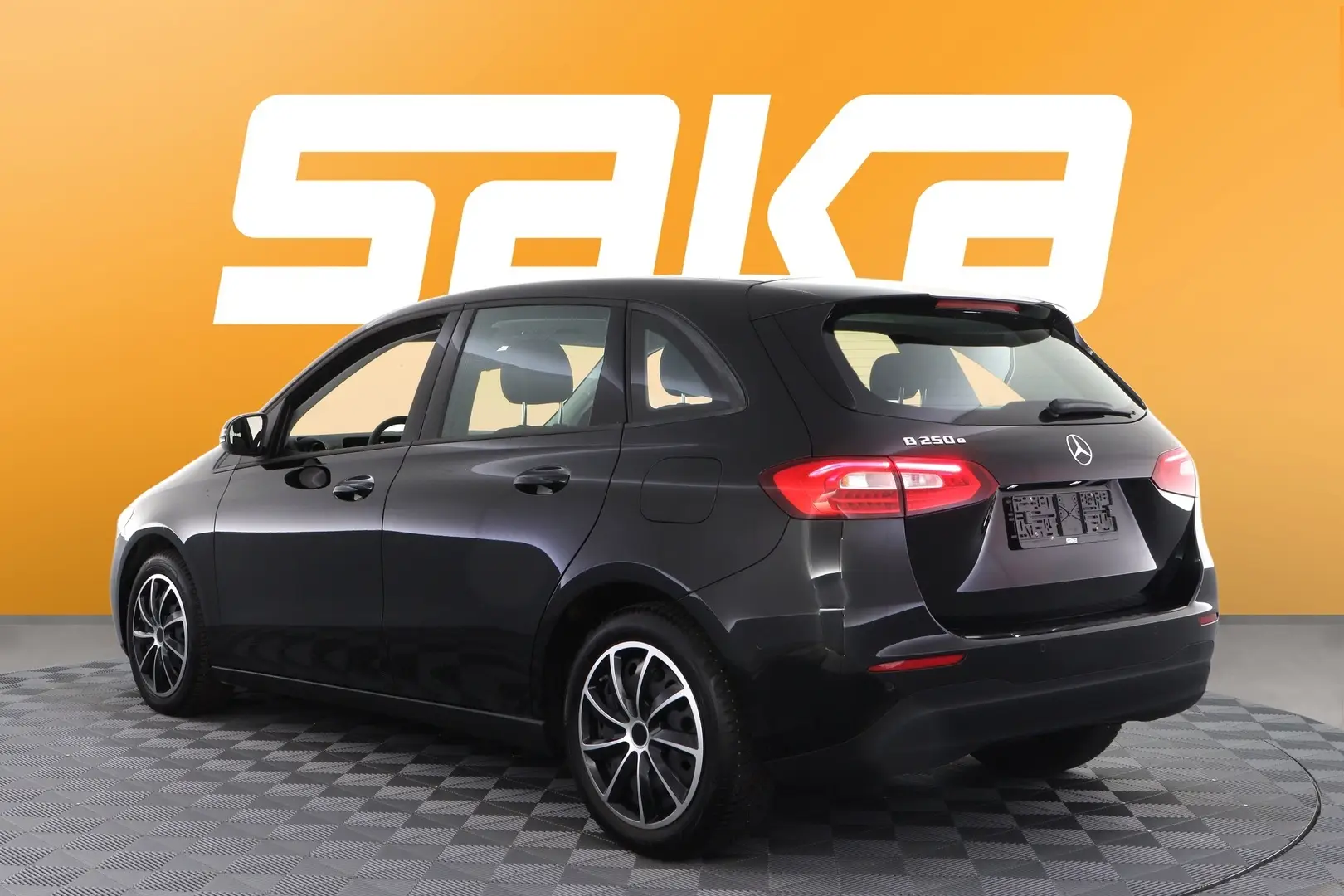 Car Image - KdnRJ8d7UCdiFDKsZ87TQ