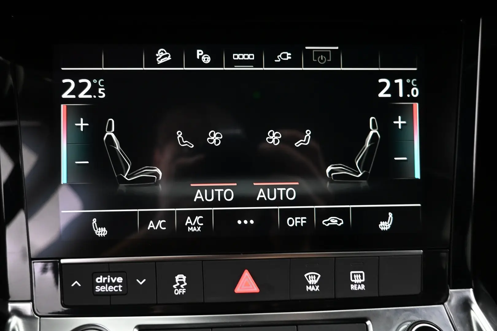 Car Image - 1UZzZ5X02EUYWof29o19Yu