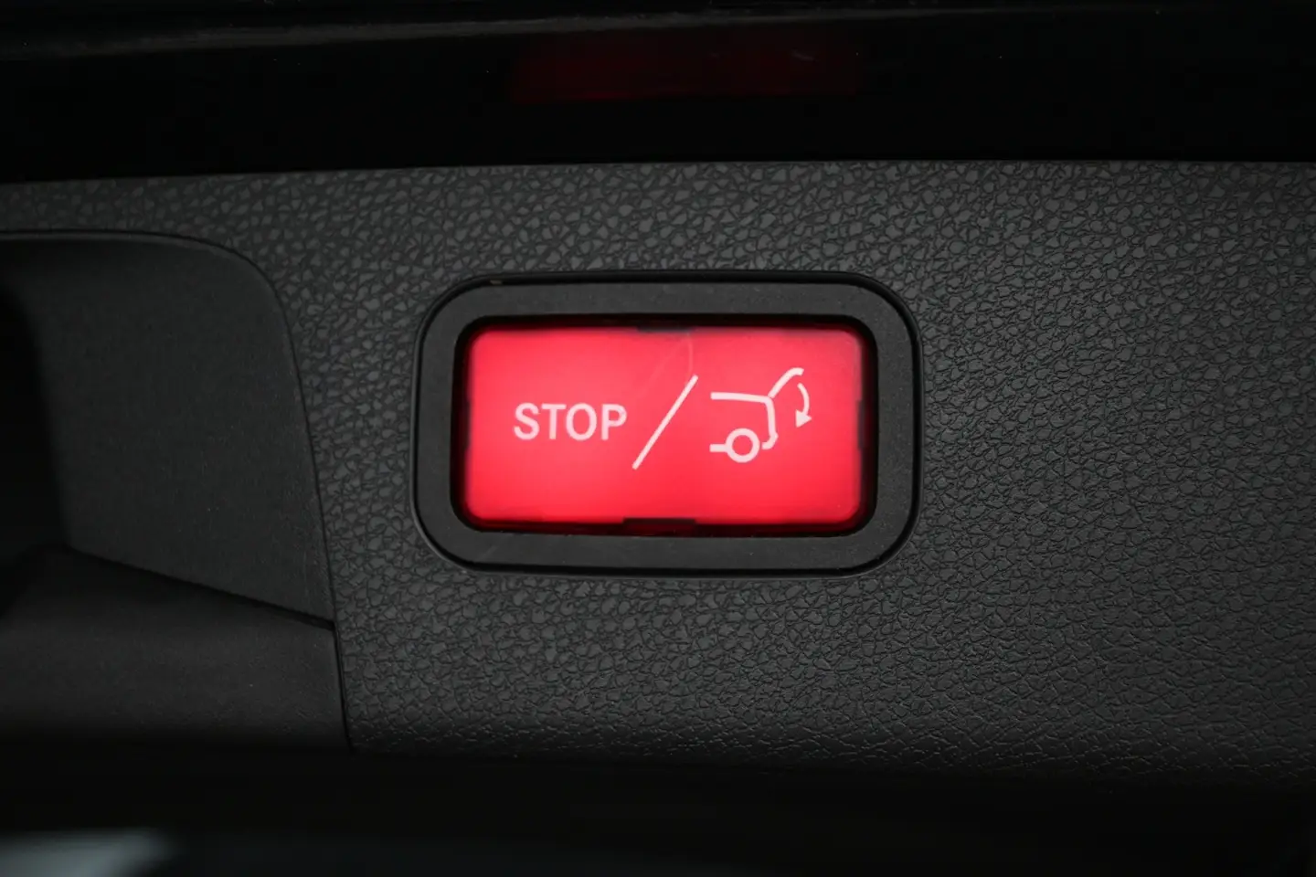 Car Image - 3IE0saZJOwIe47ioD0UjPC